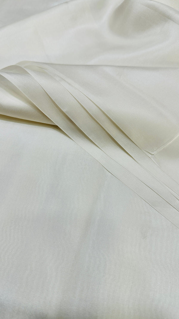 Medium Silk
