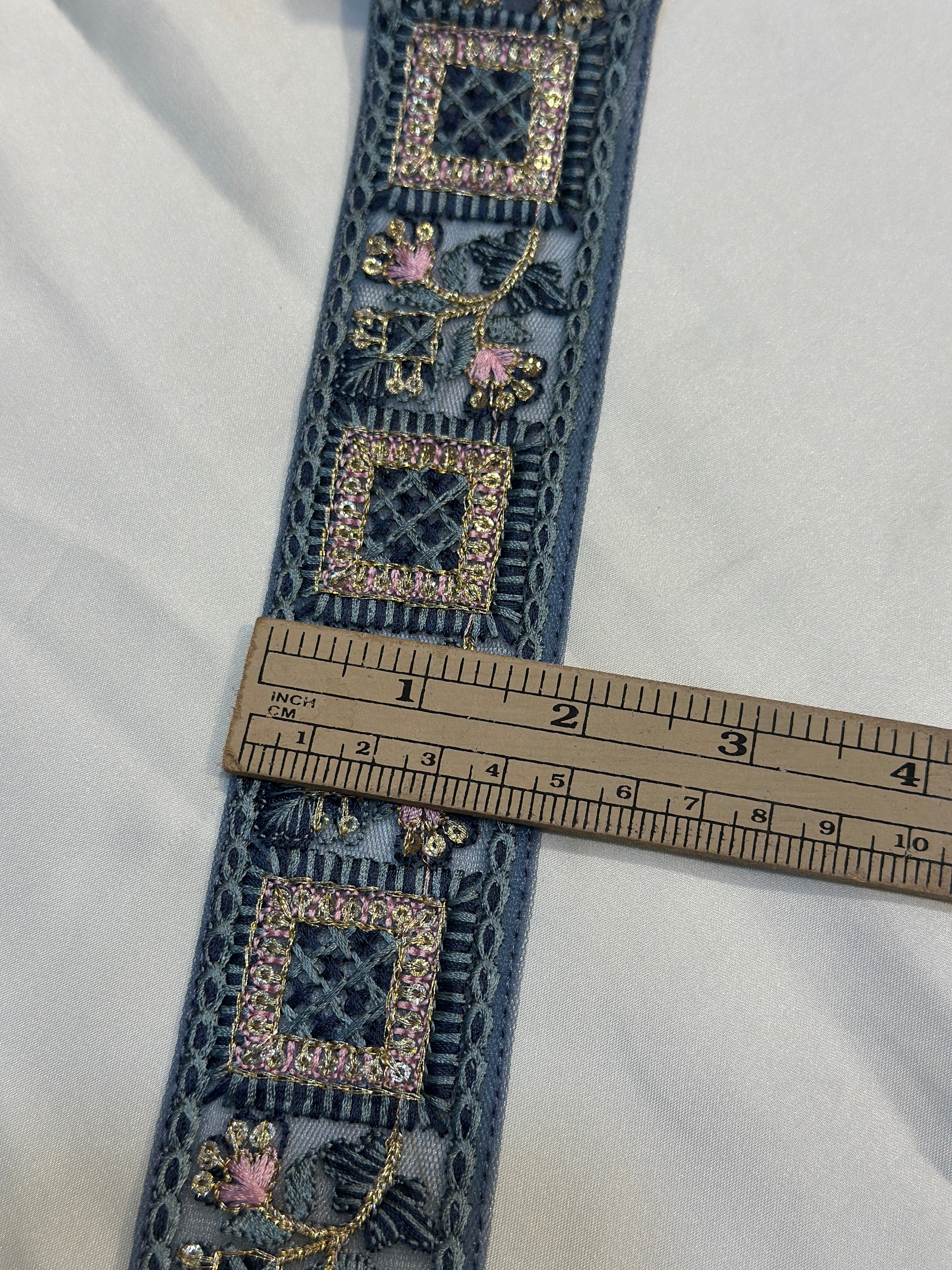 Indian Fancy Border Lace - ( L025 )