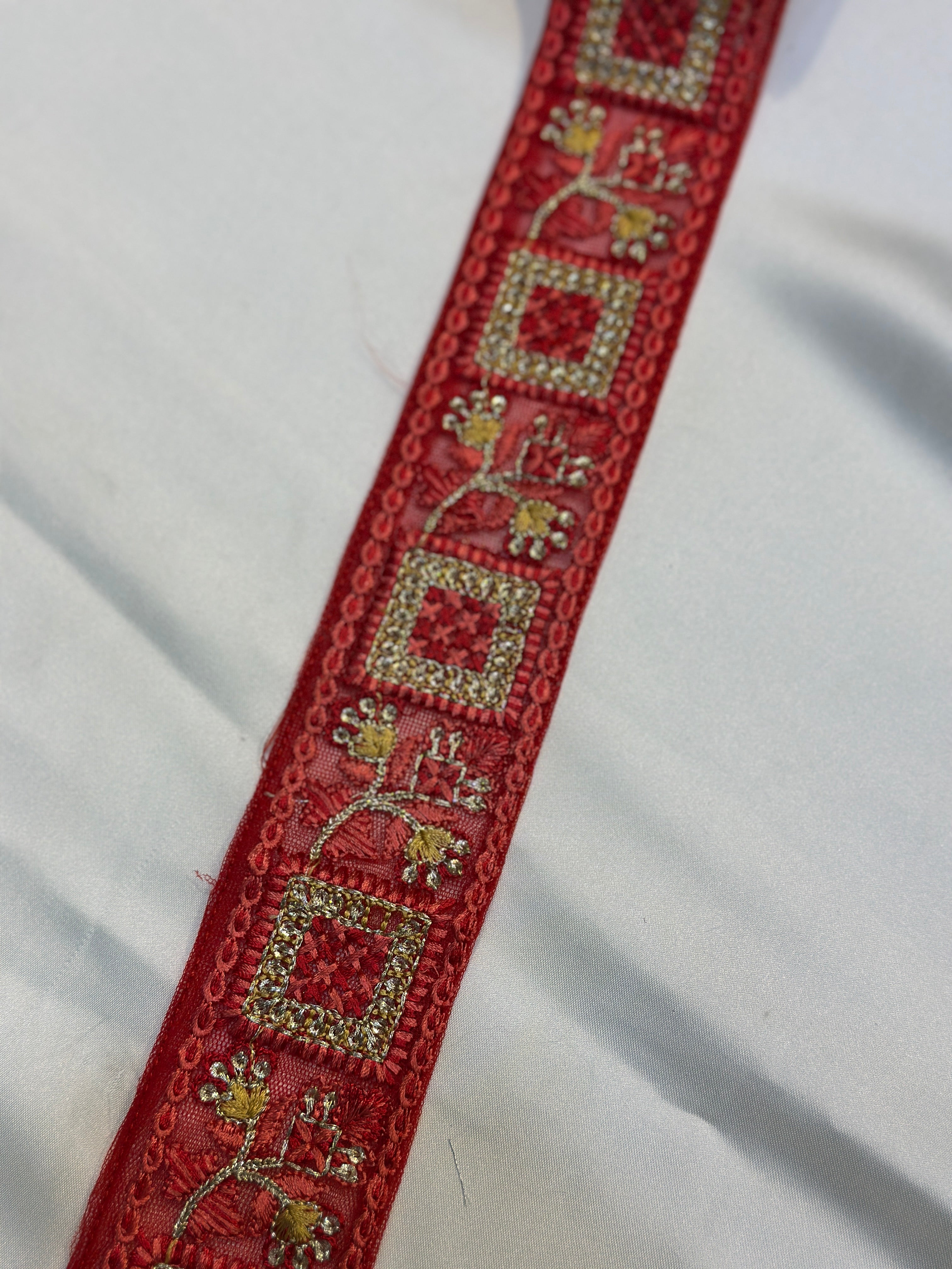 Indian Fancy Border Lace - ( L025 )