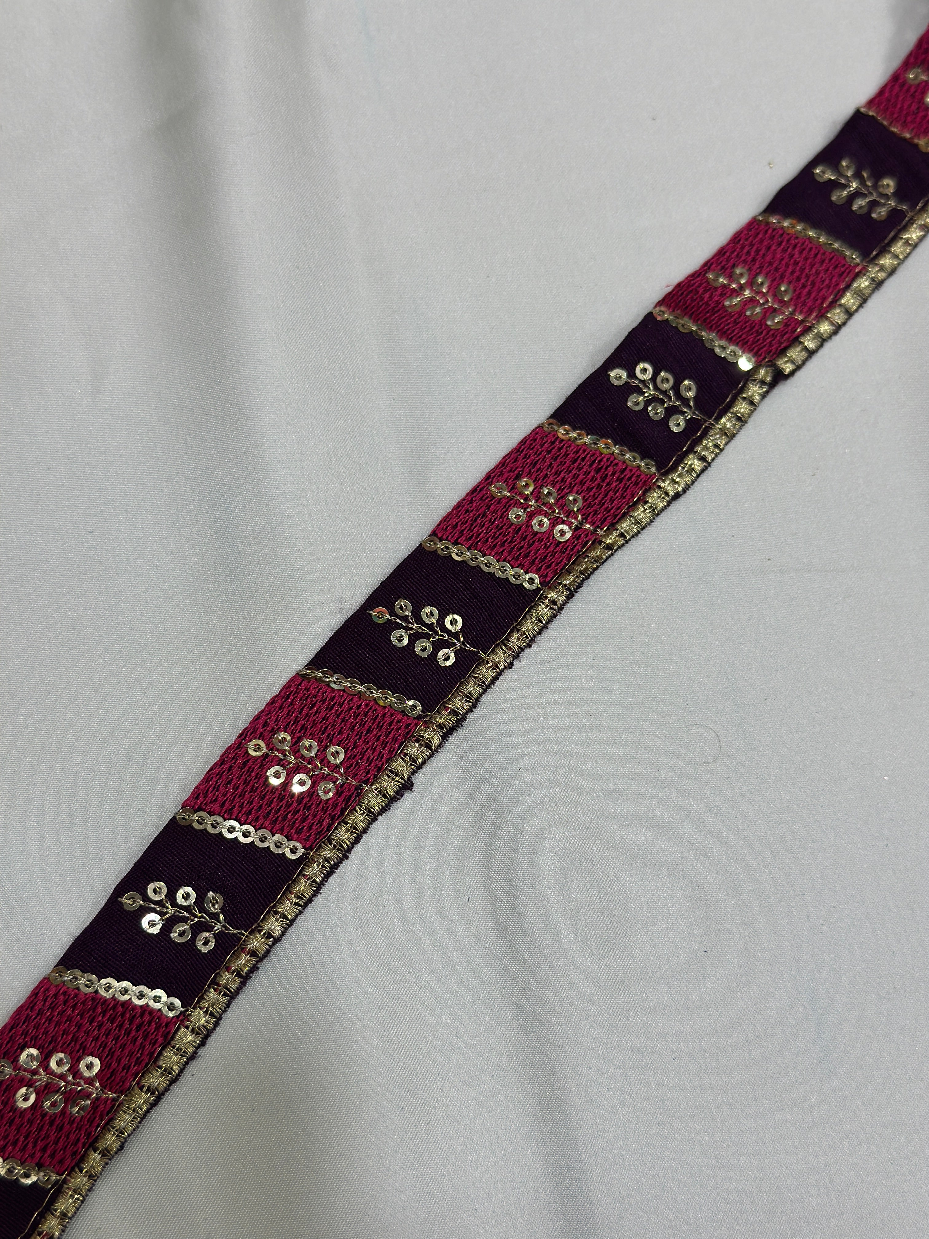 Indian Fancy Border Lace - ( L027 )