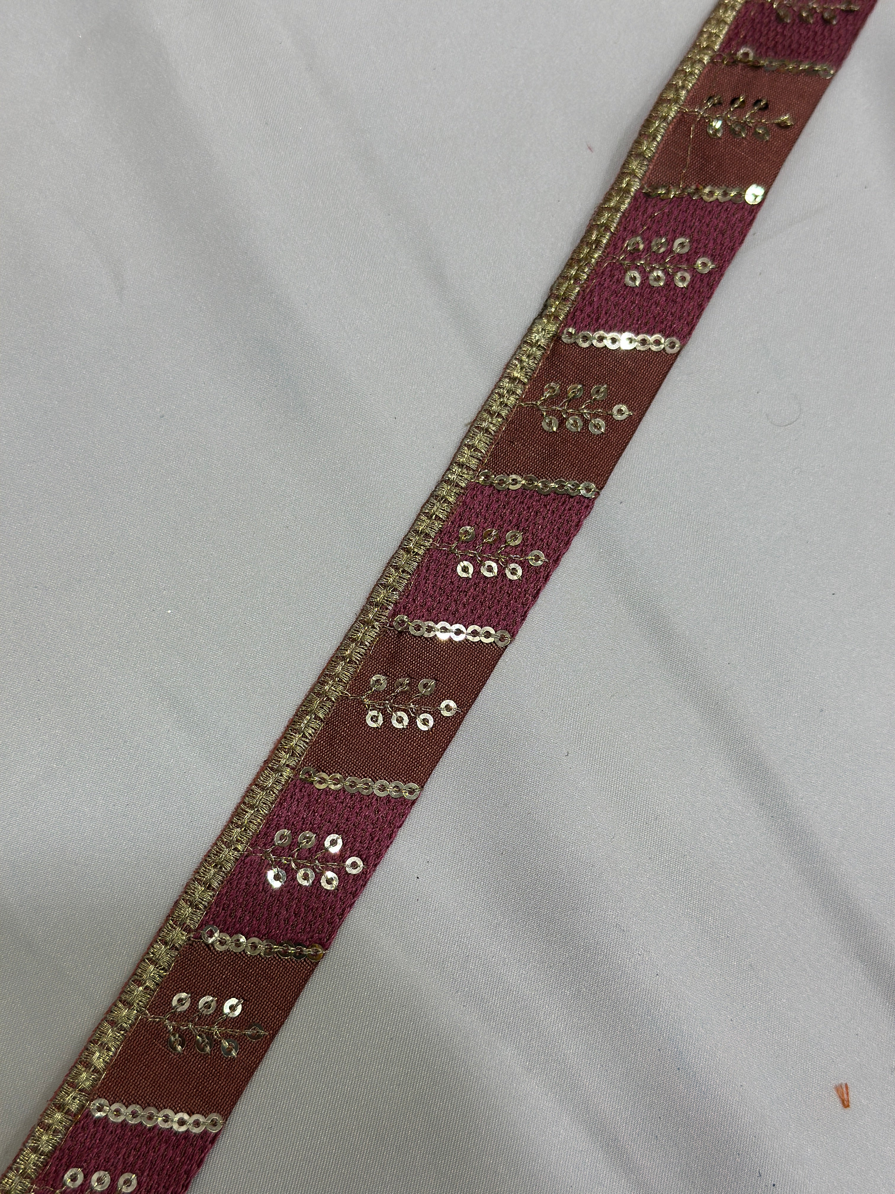 Indian Fancy Border Lace - ( L027 )