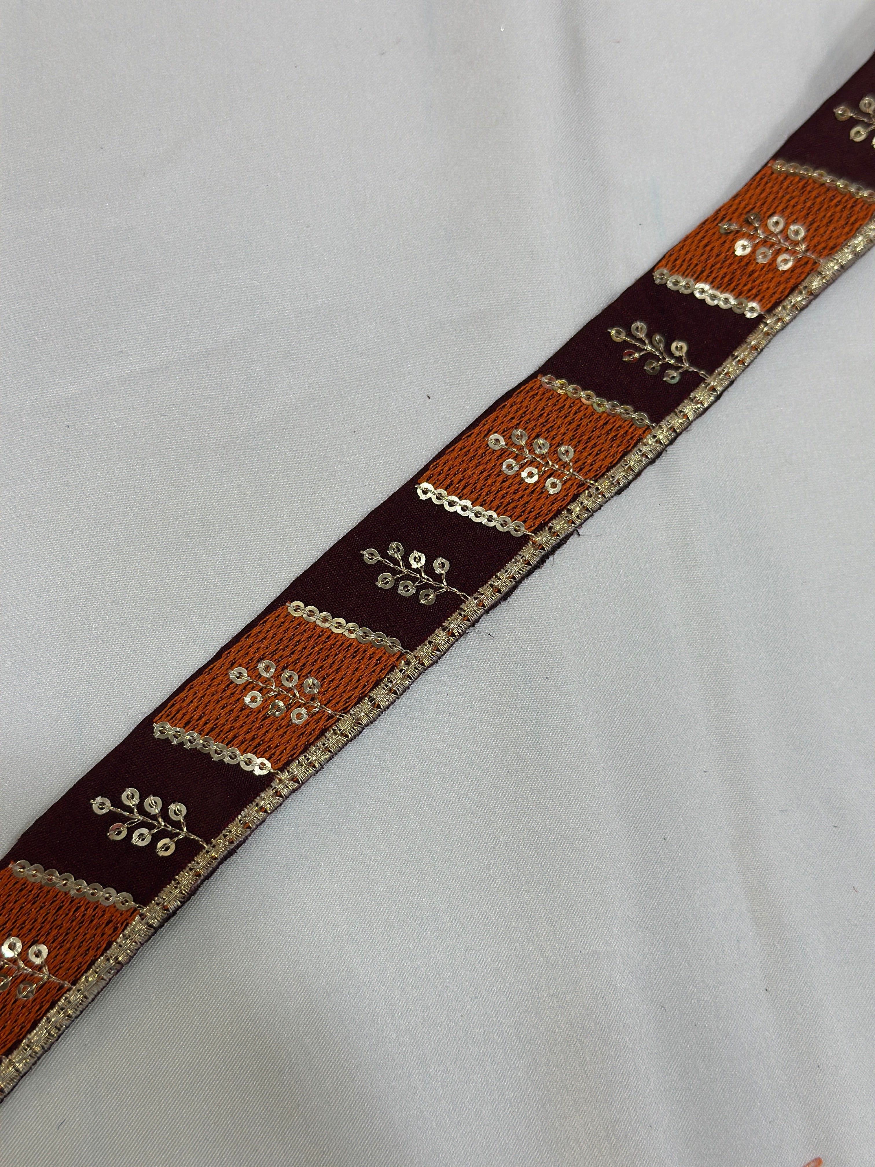 Indian Fancy Border Lace - ( L027 )