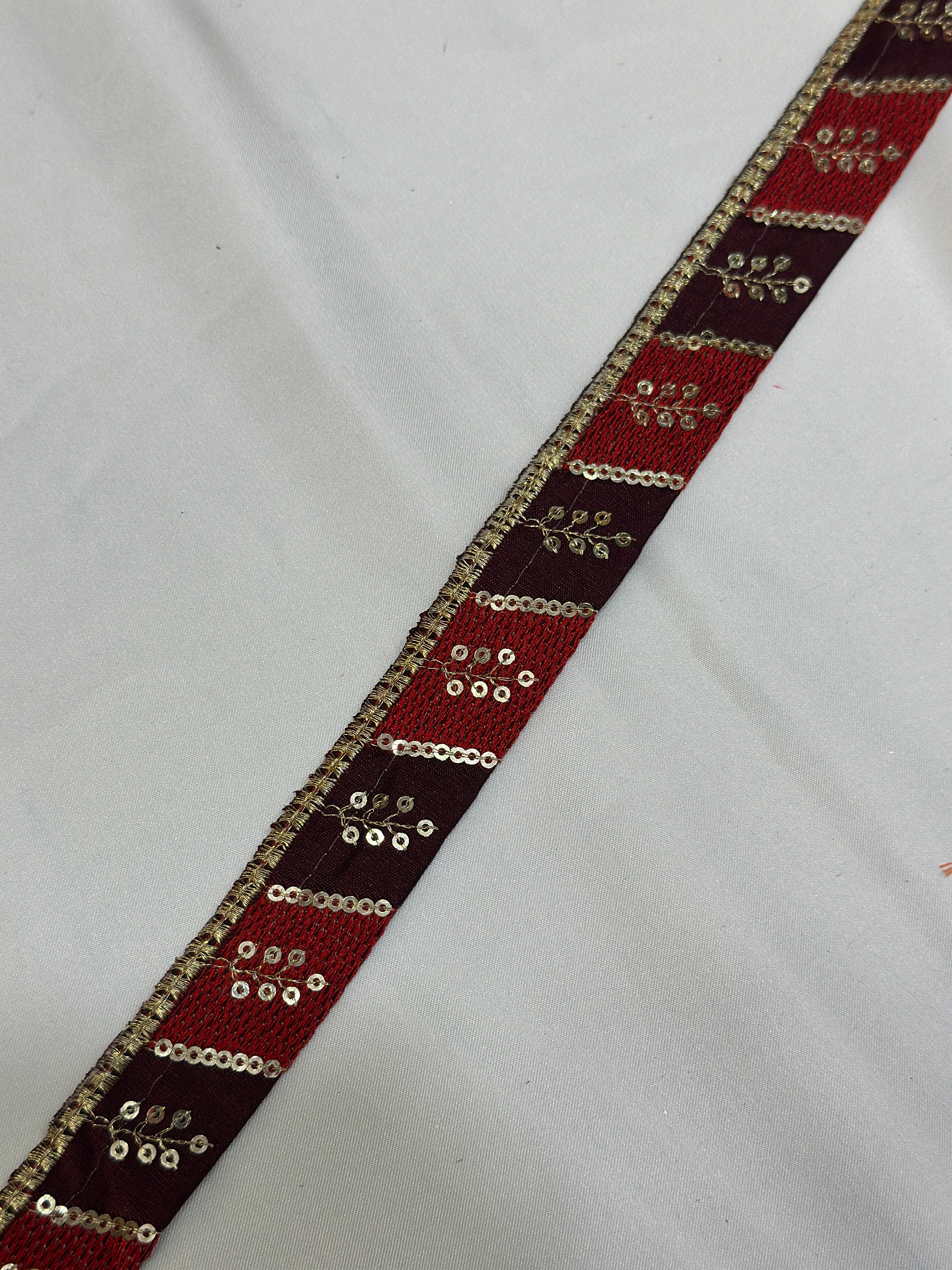 Indian Fancy Border Lace - ( L027 )