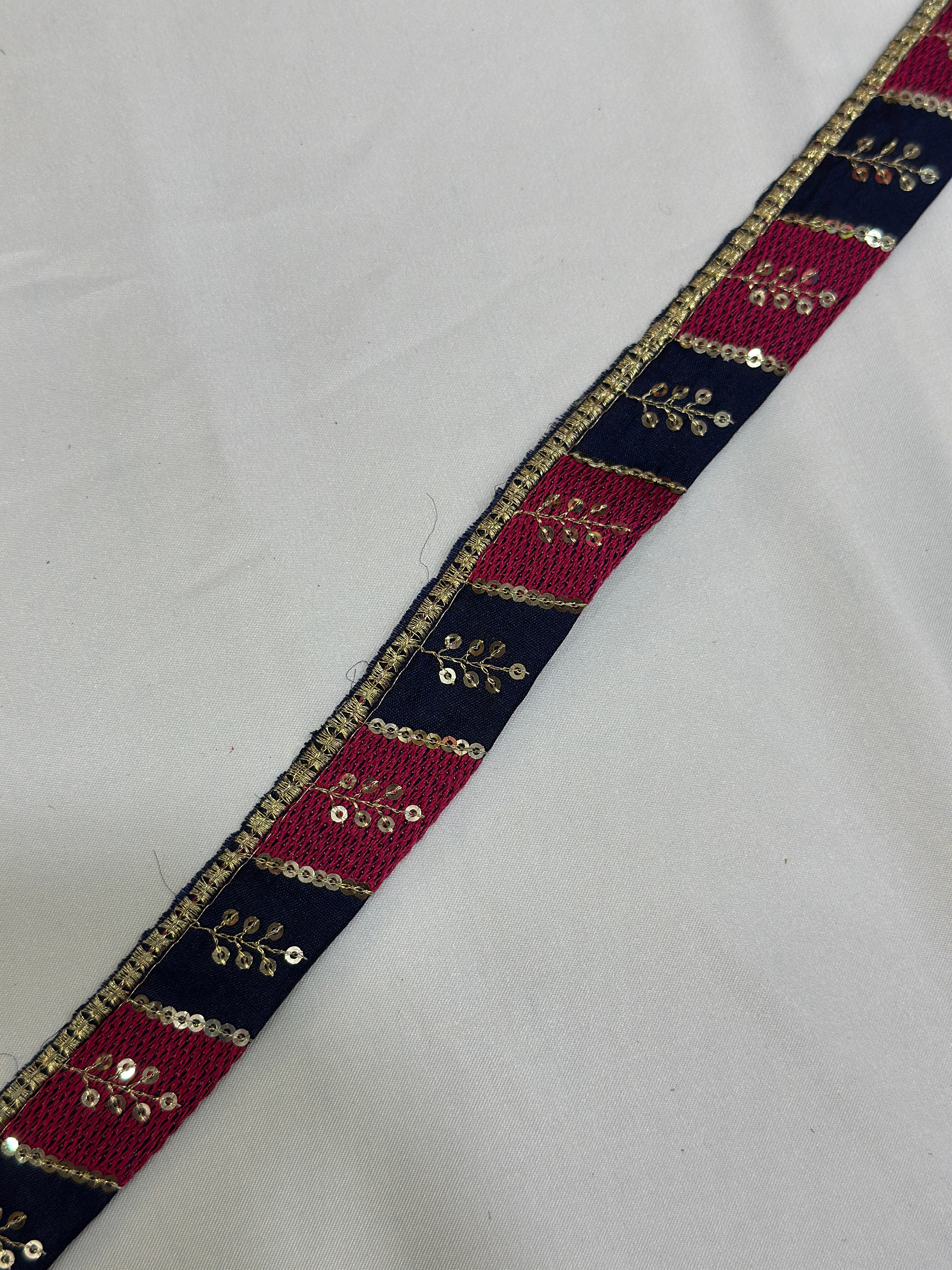 Indian Fancy Border Lace - ( L027 )