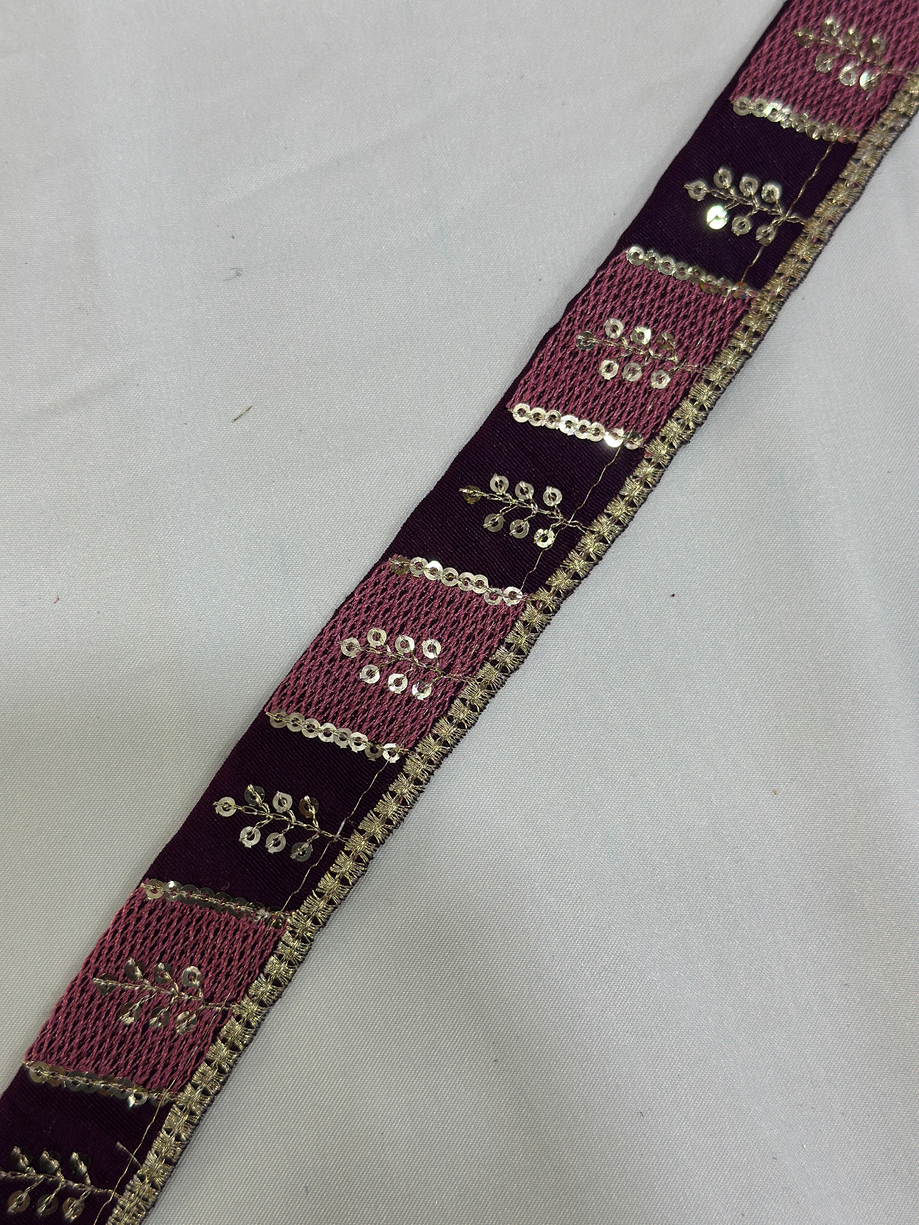 Indian Fancy Border Lace - ( L027 )