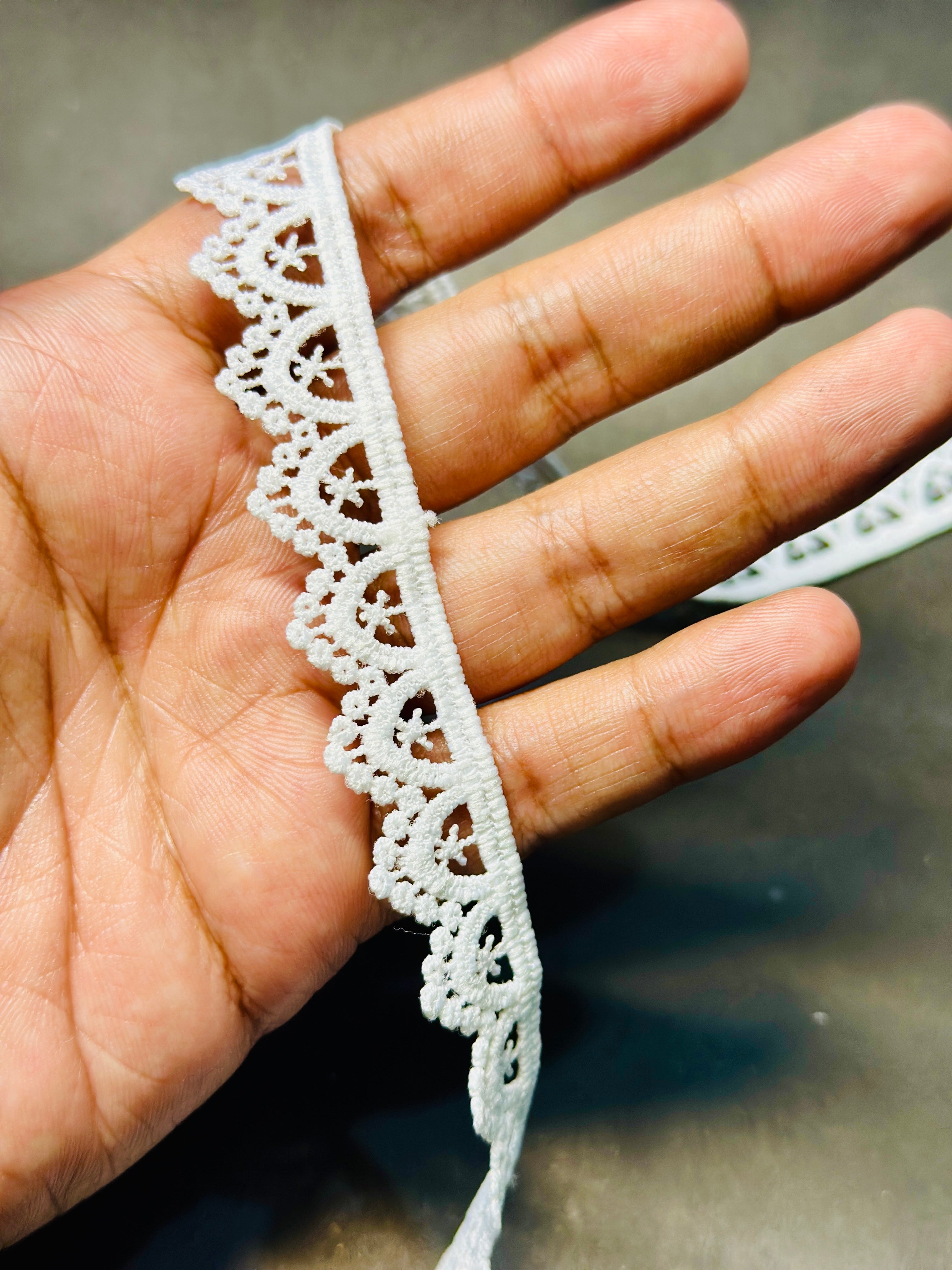 Milky Lace / Dupatta Size- ( L018 )