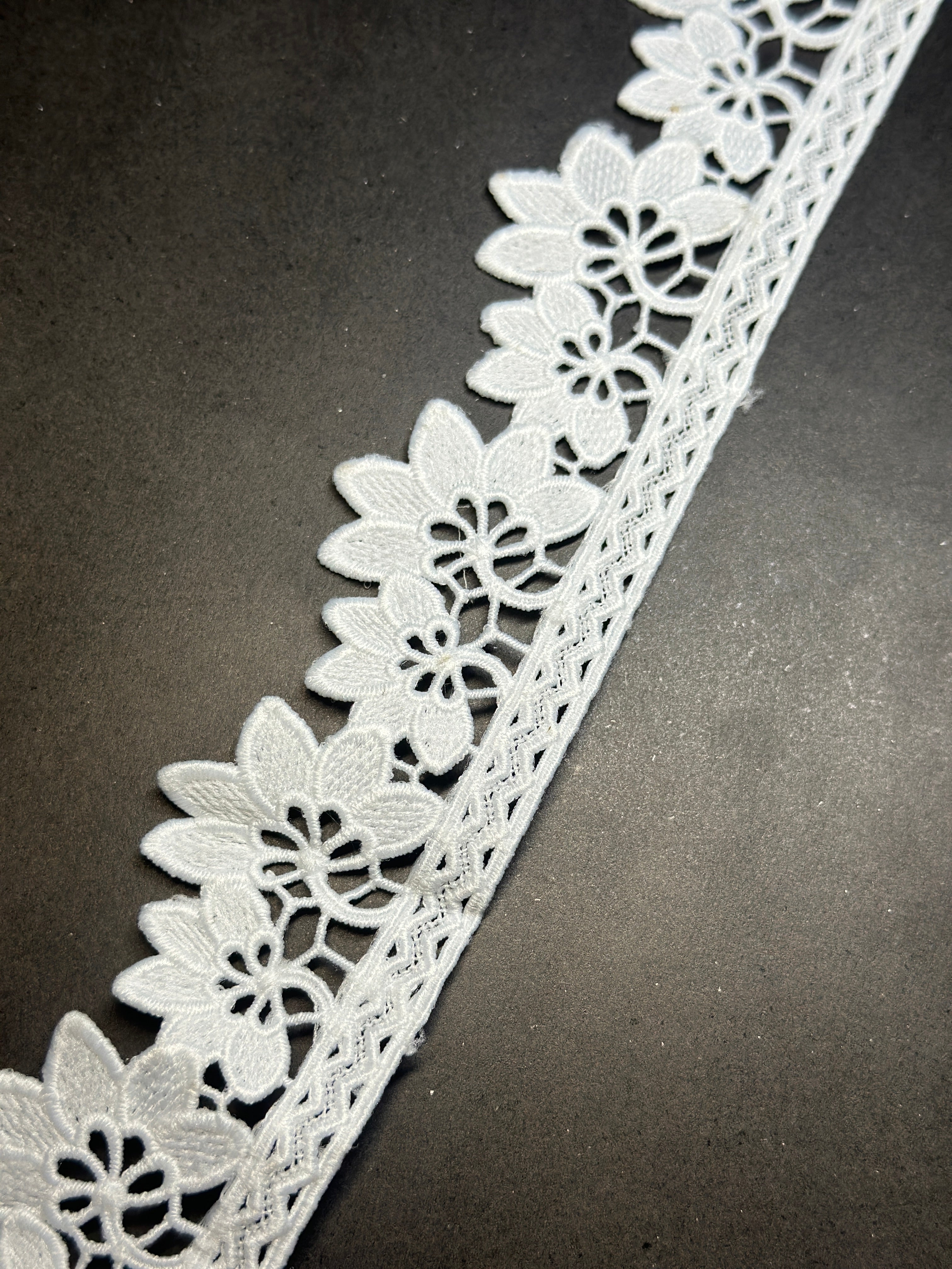 Milky  Lace  - ( L111 )
