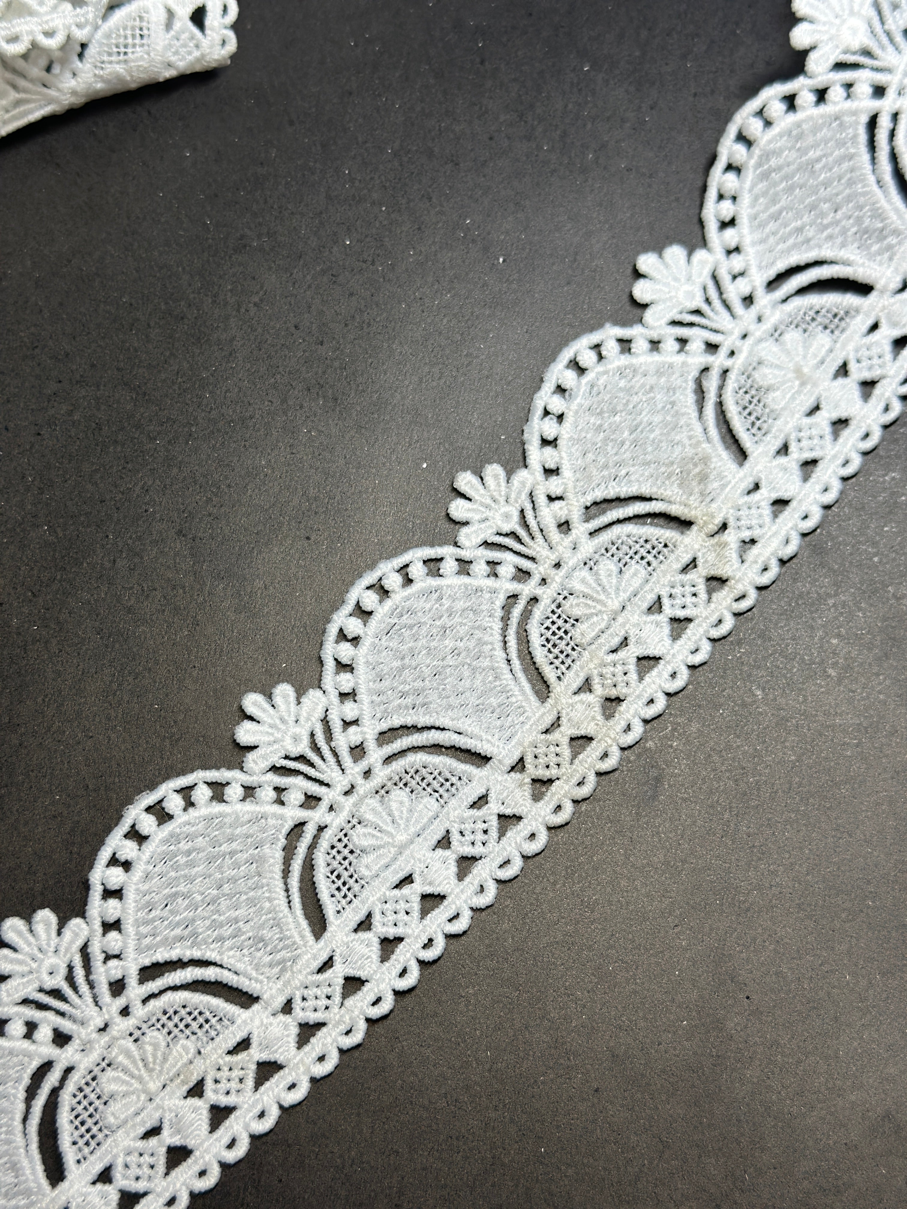 Milky Lace - ( L089 )