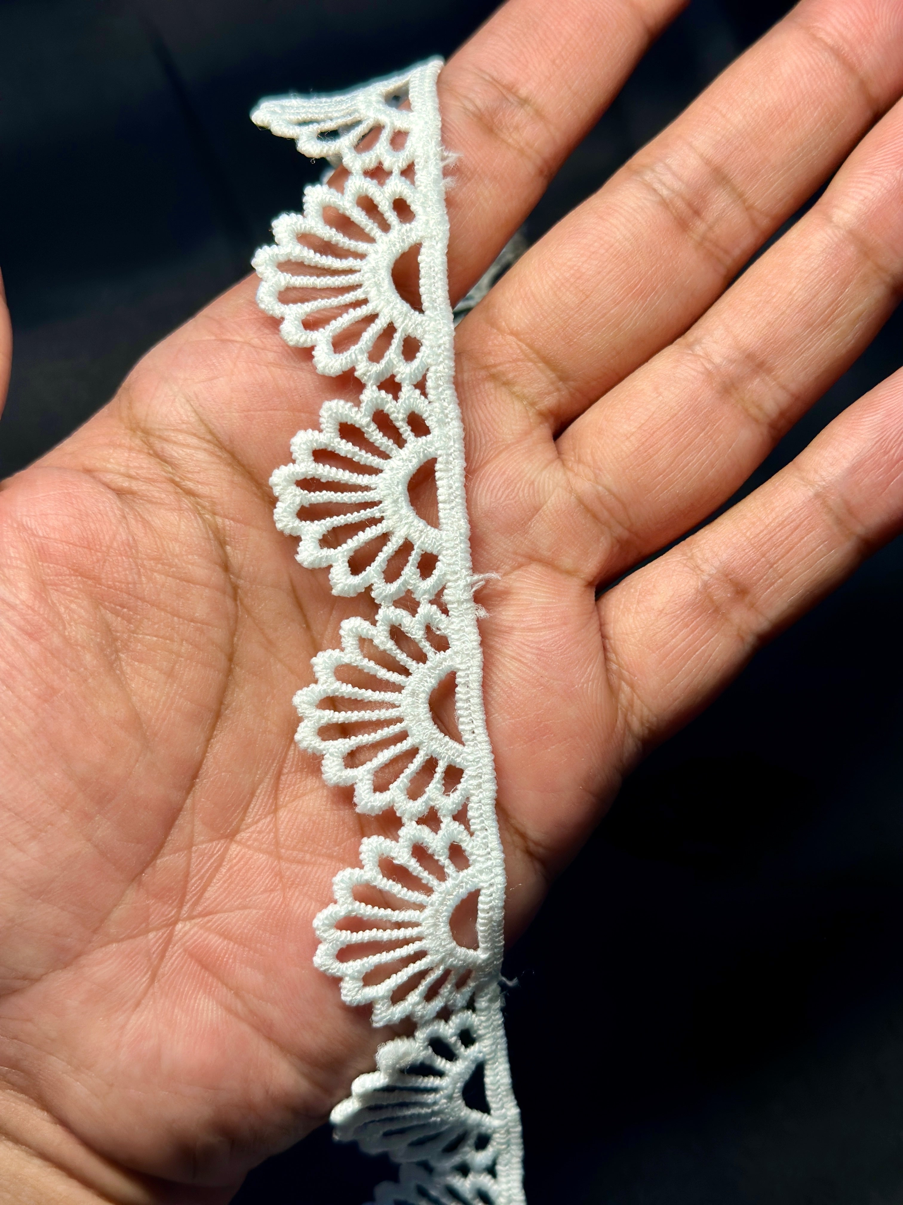 Milky Lace / Dupatta Size- ( L008 )