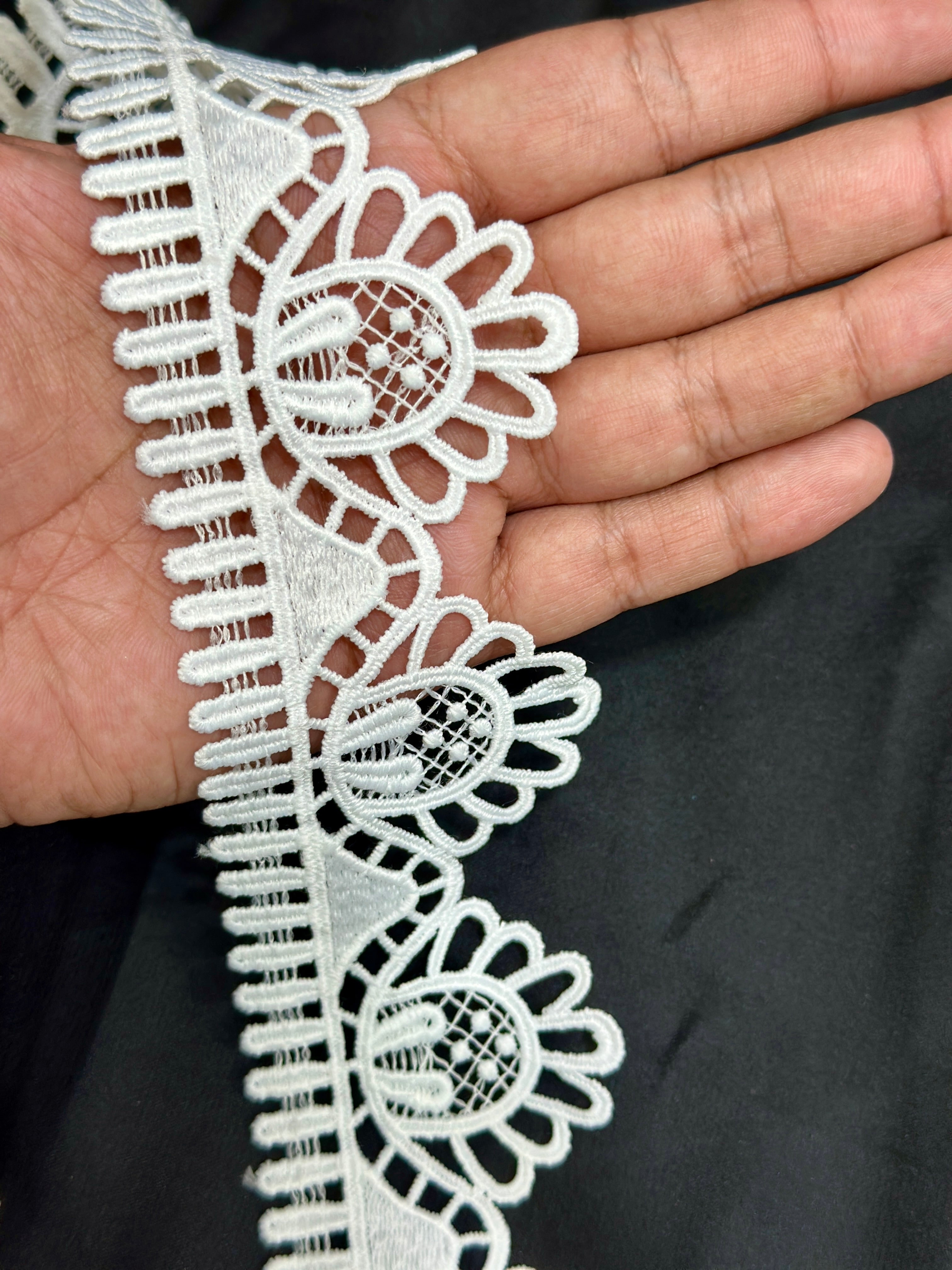 Milky Lace - ( L233 )