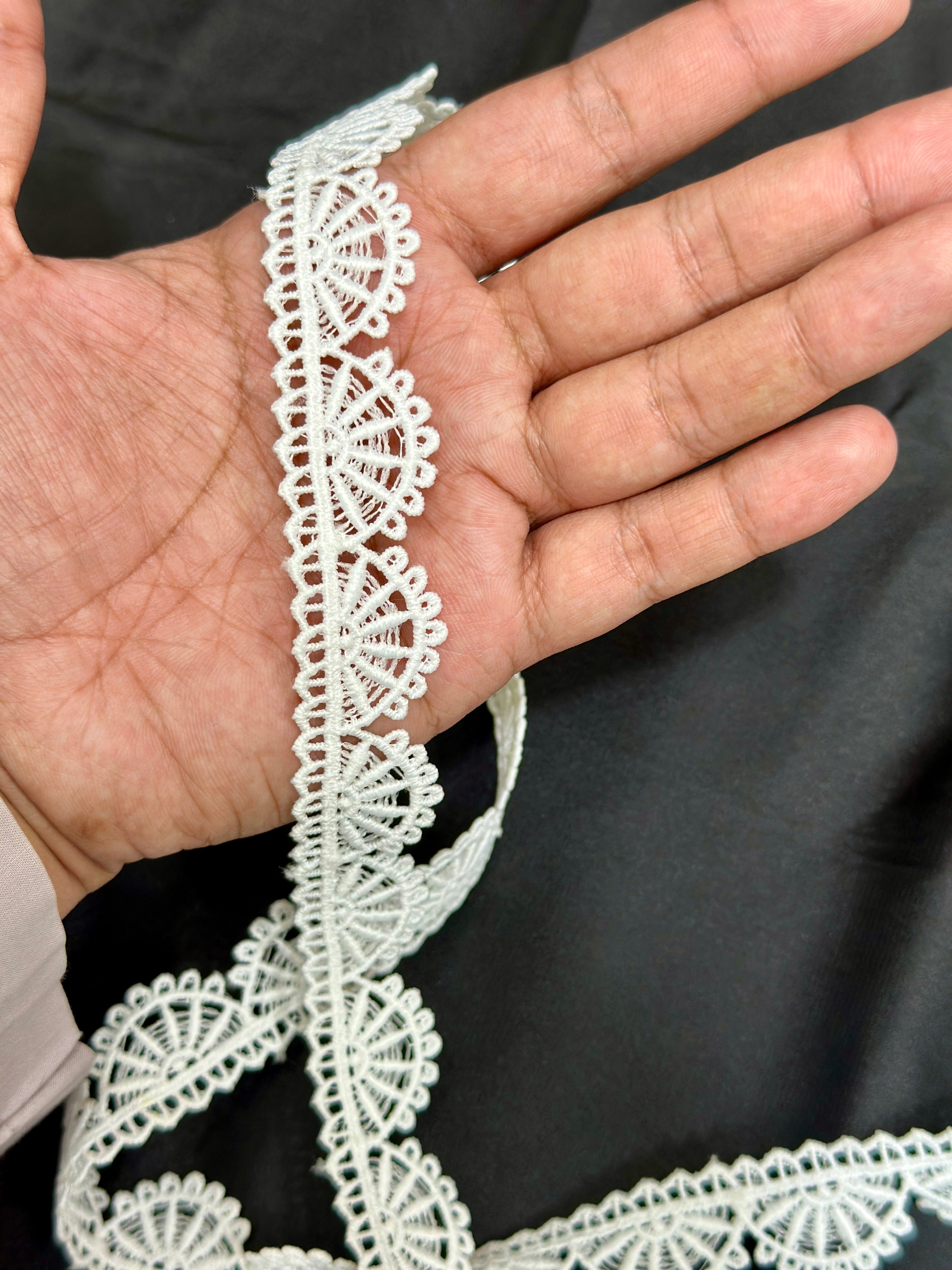 Milky Lace / Dupatta Size - ( L281 )