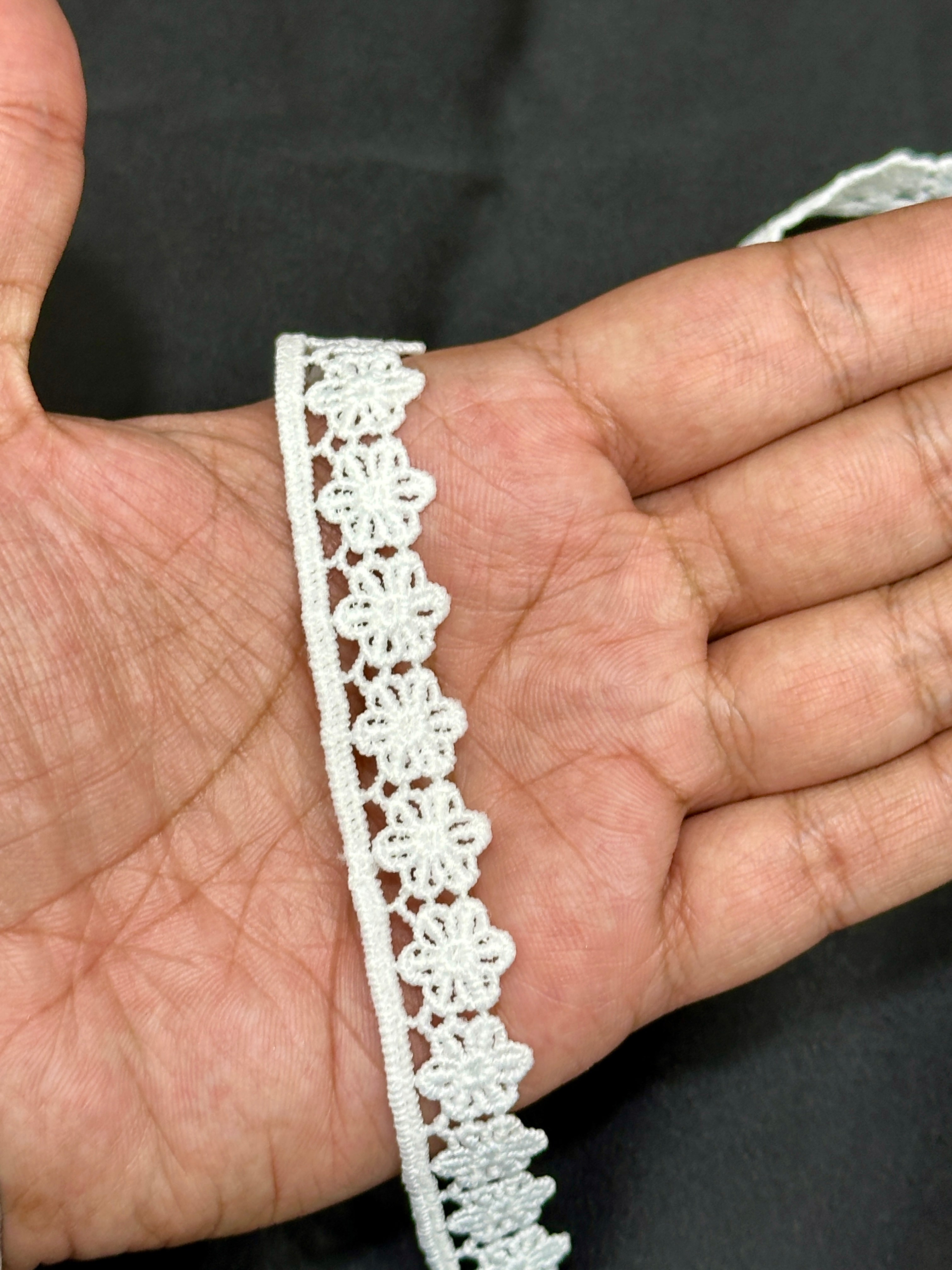 Milky Lace / Dupatta Size - ( L314 )