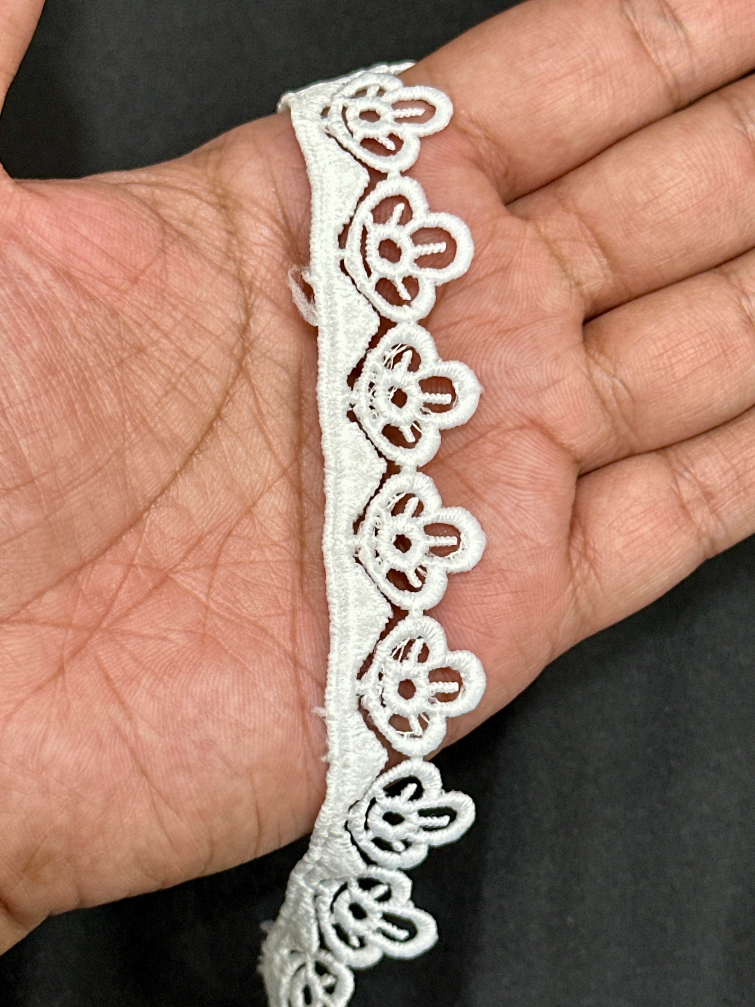 Milky Lace / Dupatta Size - ( L321 )