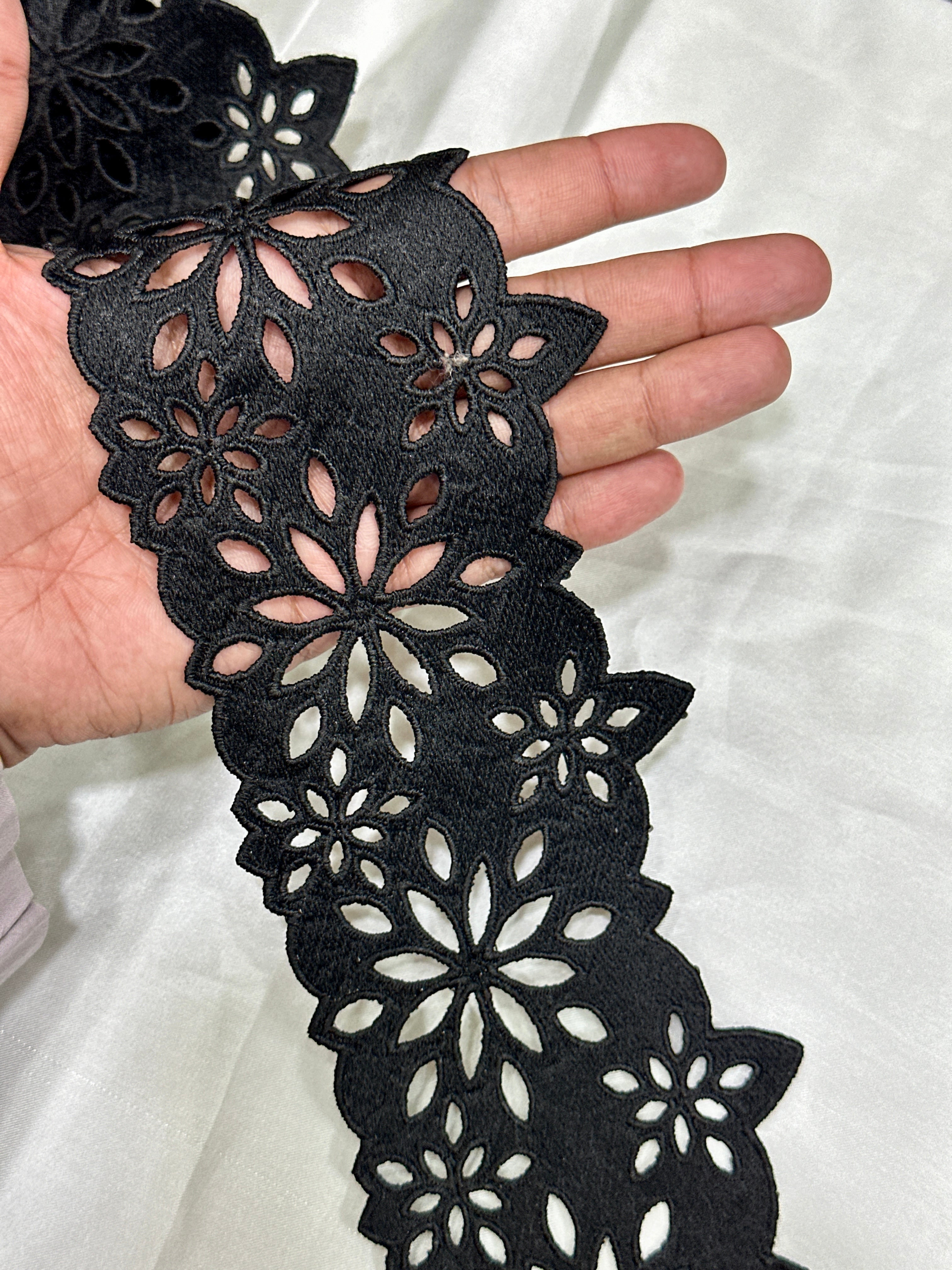 Milky Lace - Black - ( L327 )