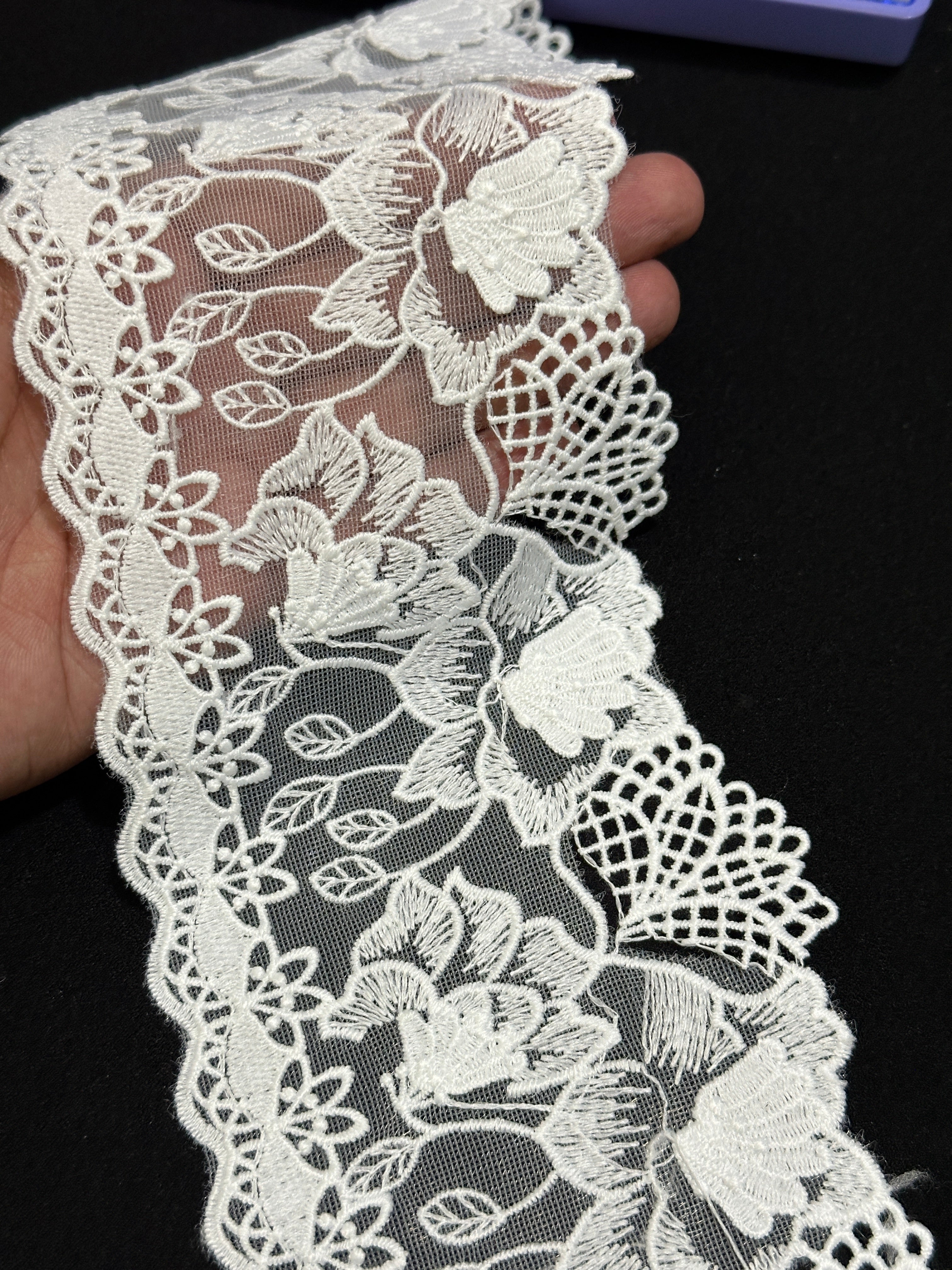 🌿Designer Milky Net Border Lace – Elegant Floral Pattern ( L366 )