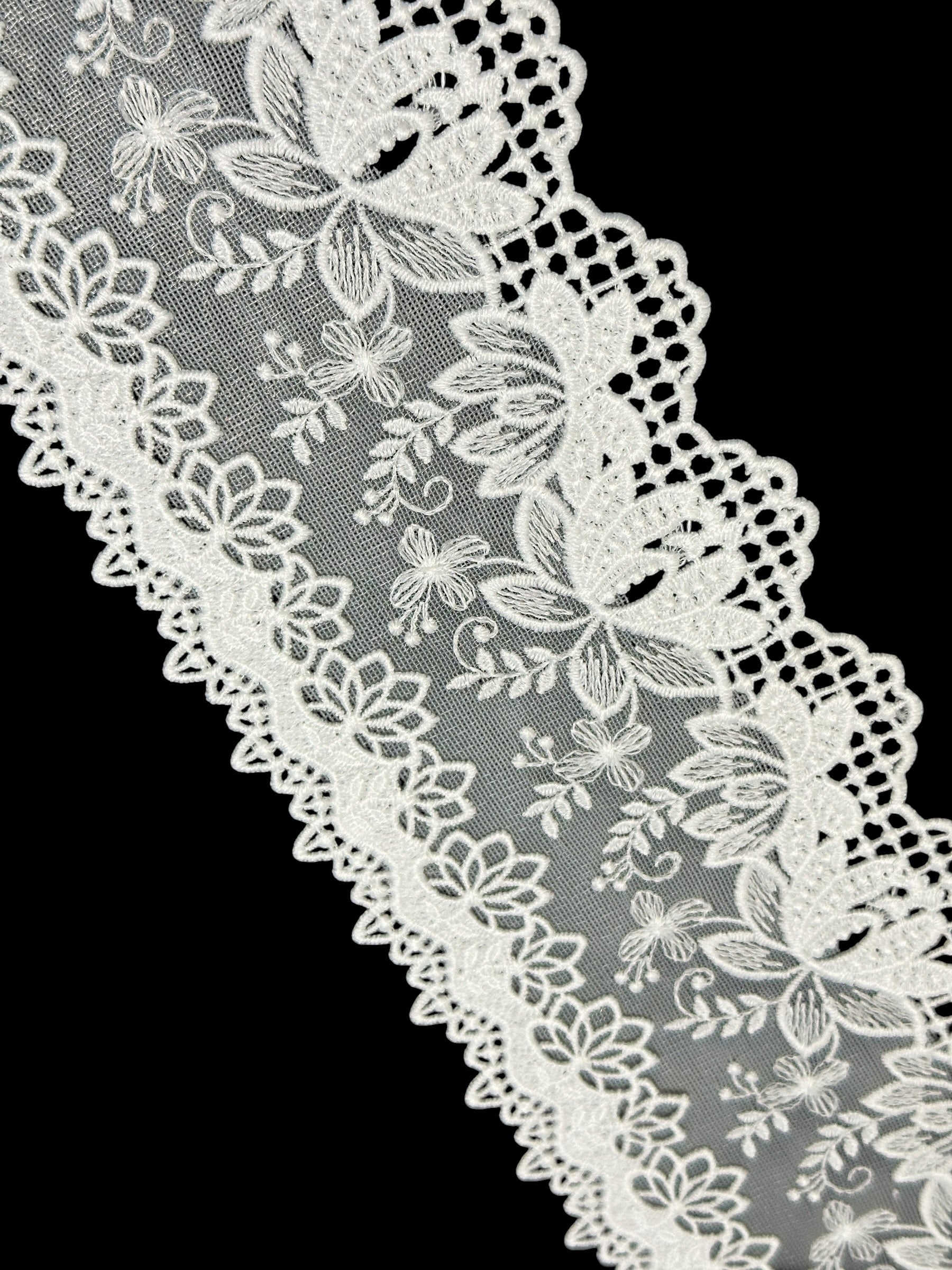 🌿Designer Milky Net Border Lace – Elegant Floral Pattern ( L367 )