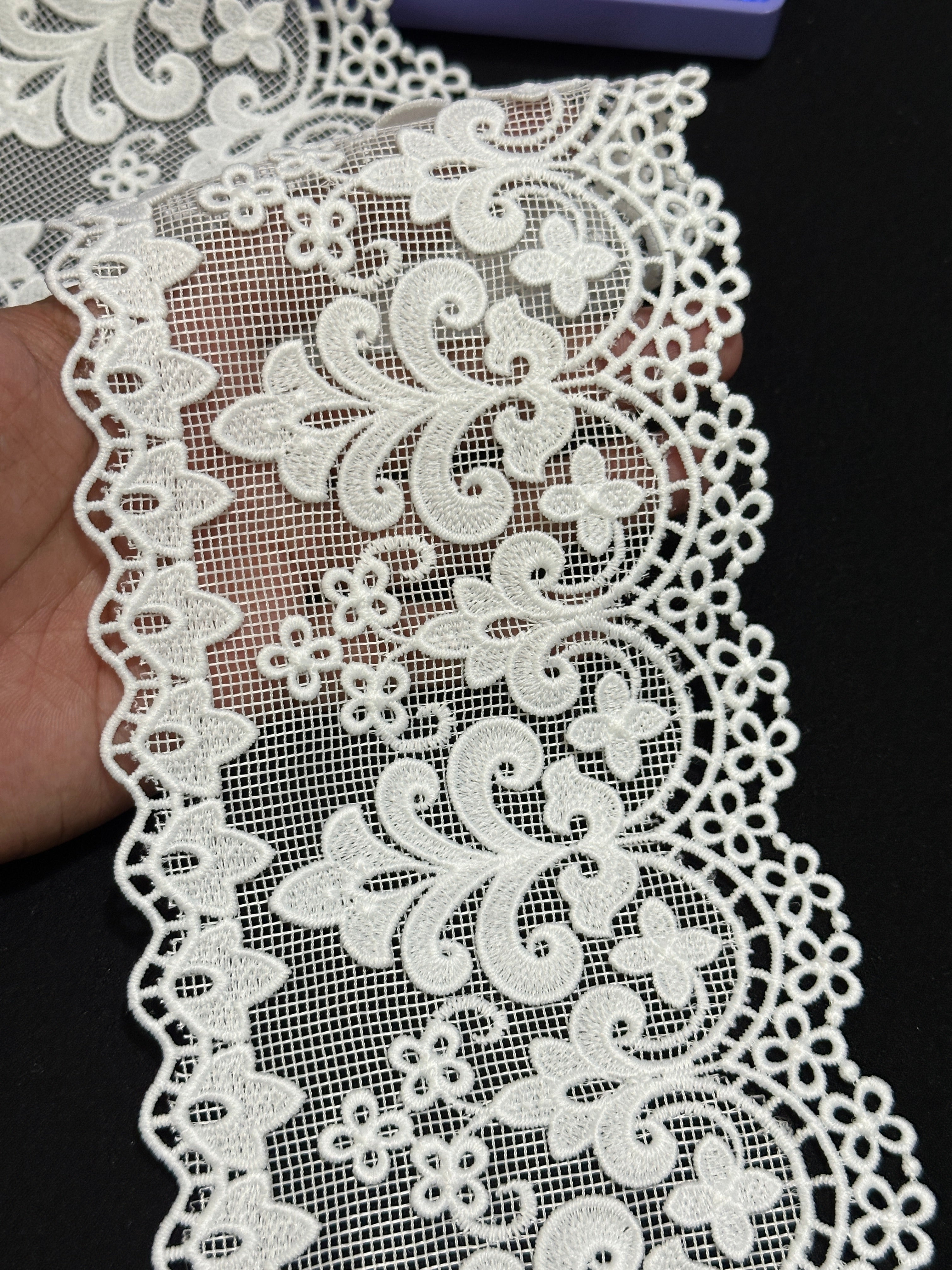 🌿Designer Milky Net Border Lace – Elegant Floral Pattern ( L368 )