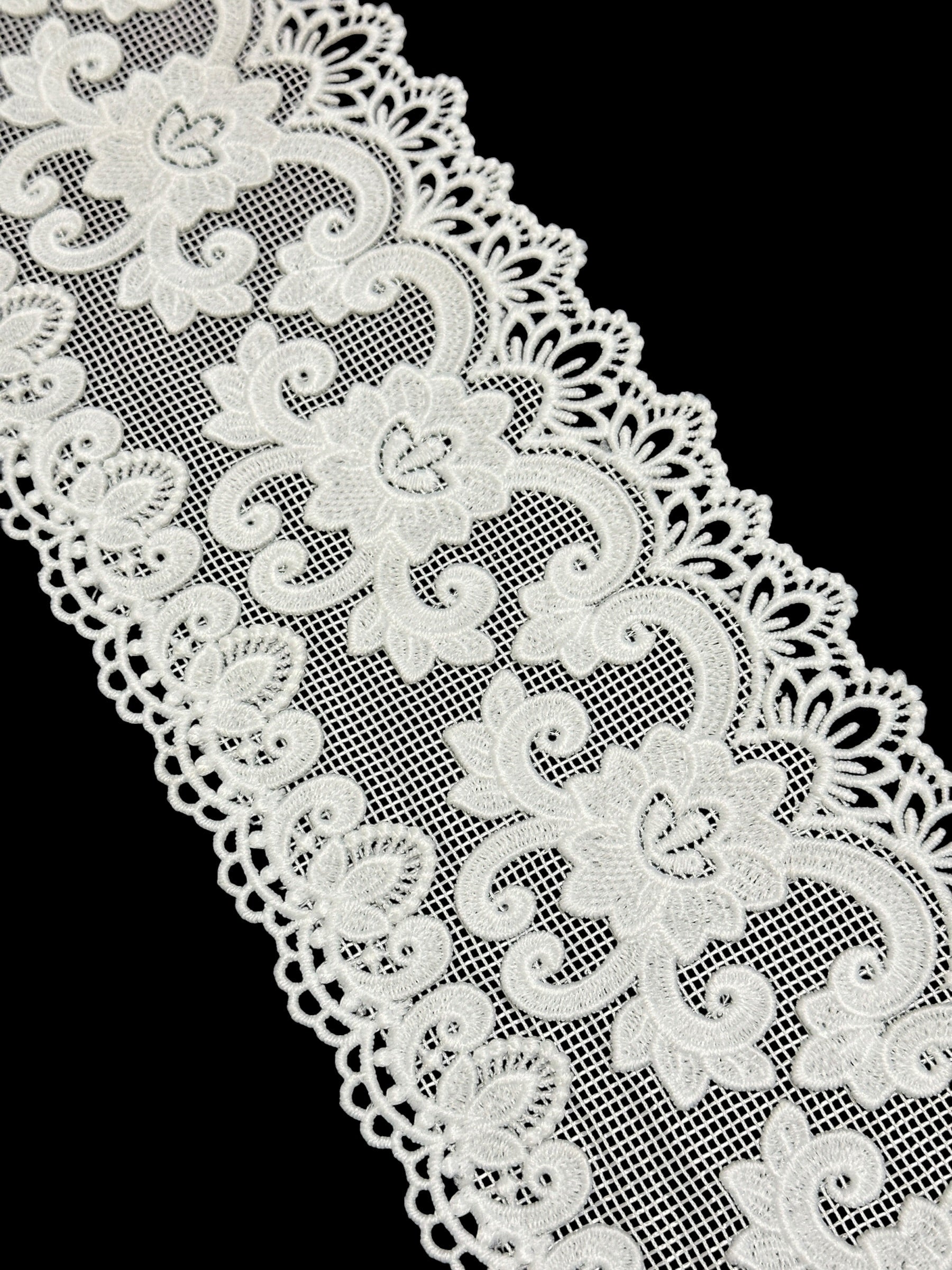 🌿Designer Milky Net Border Lace – Elegant Floral Pattern ( L371 )