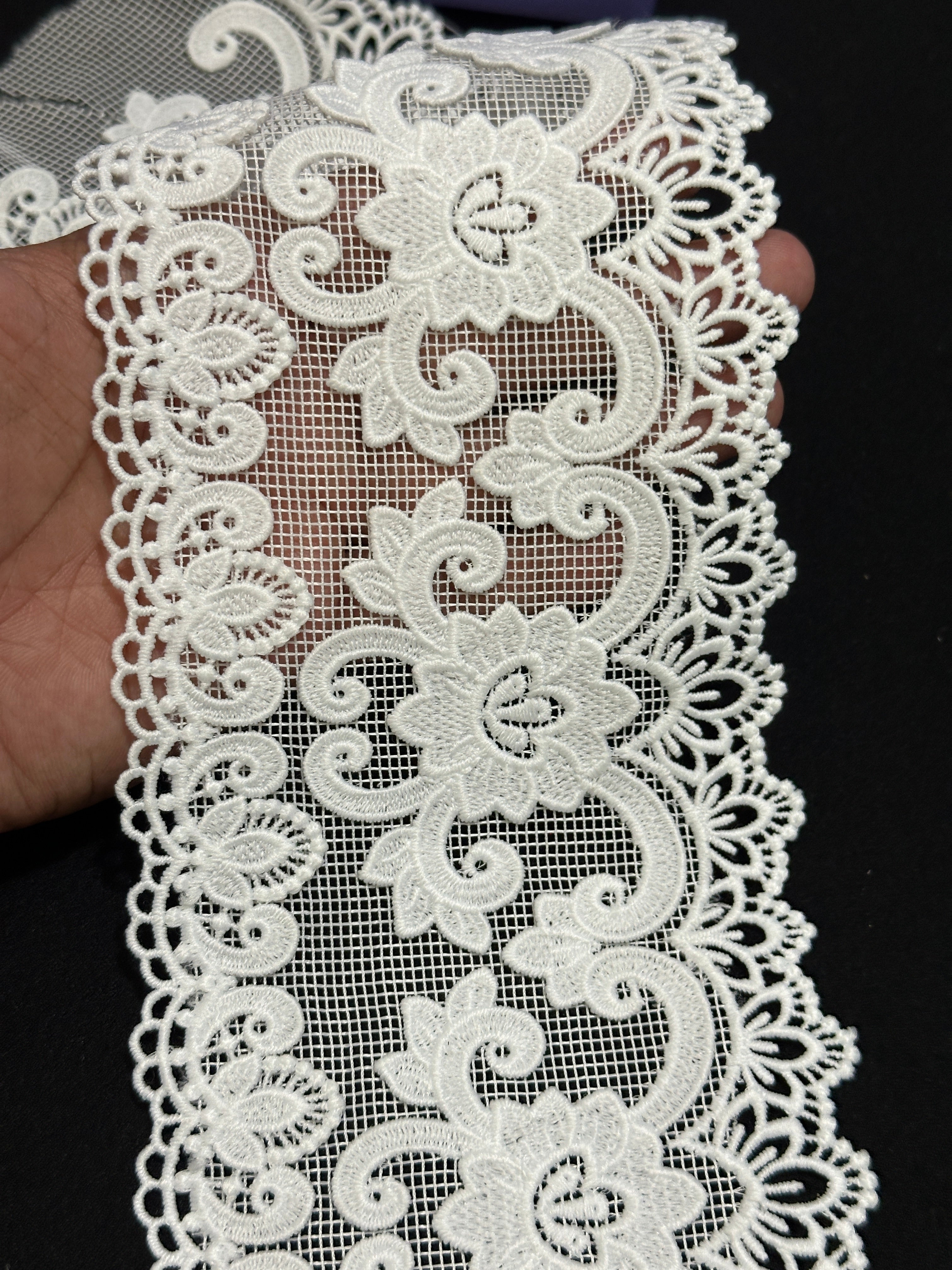 🌿Designer Milky Net Border Lace – Elegant Floral Pattern ( L371 )