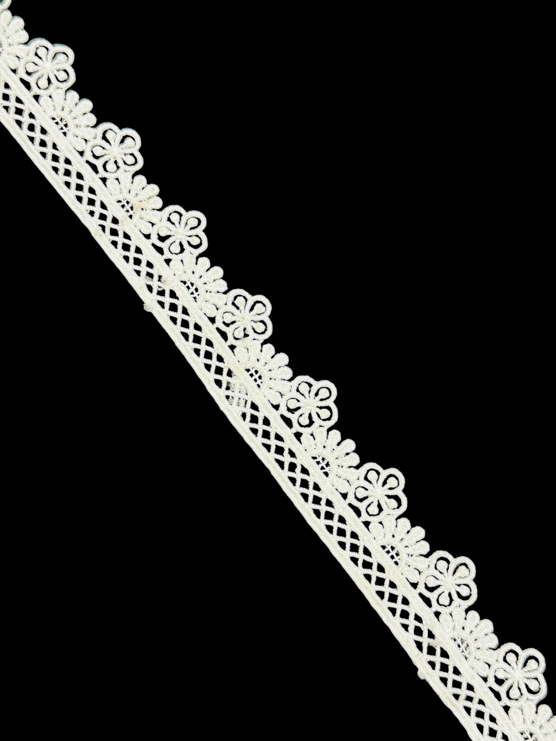 Milky Lace / Dupatta Size - ( L339 )