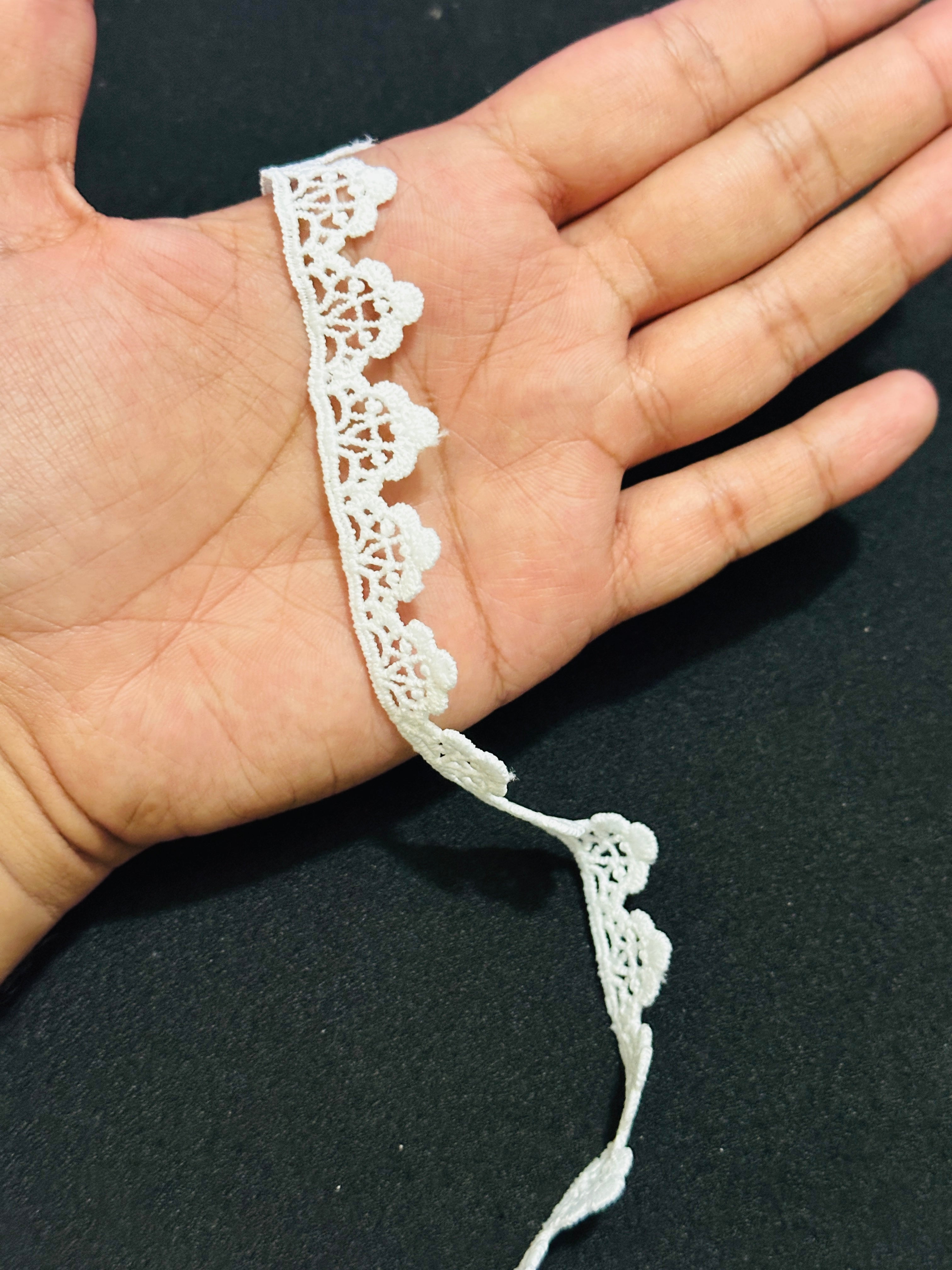 Milky Lace / Dupatta Size - ( L346 )