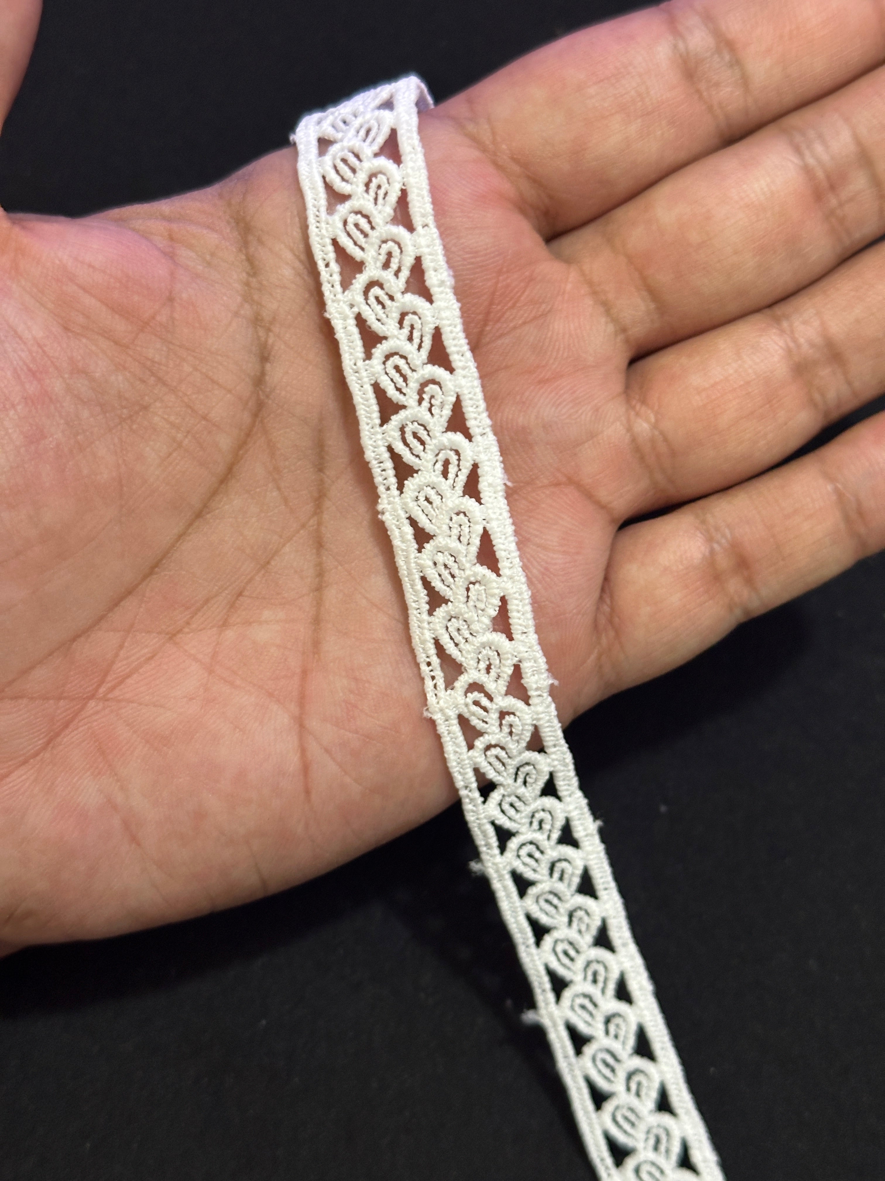 🌿 Milky Border Lace Feeta / Filling –  ( L385 )