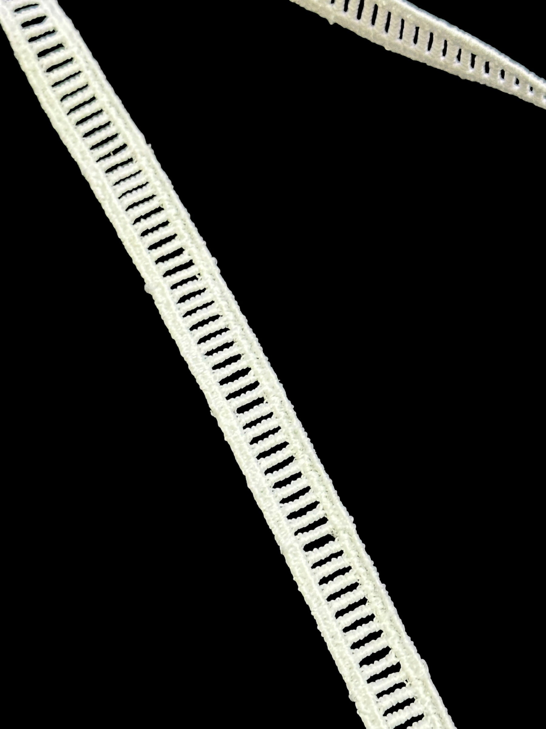 🌿 Milky Border Lace Feeta / Filling –  ( L383 )