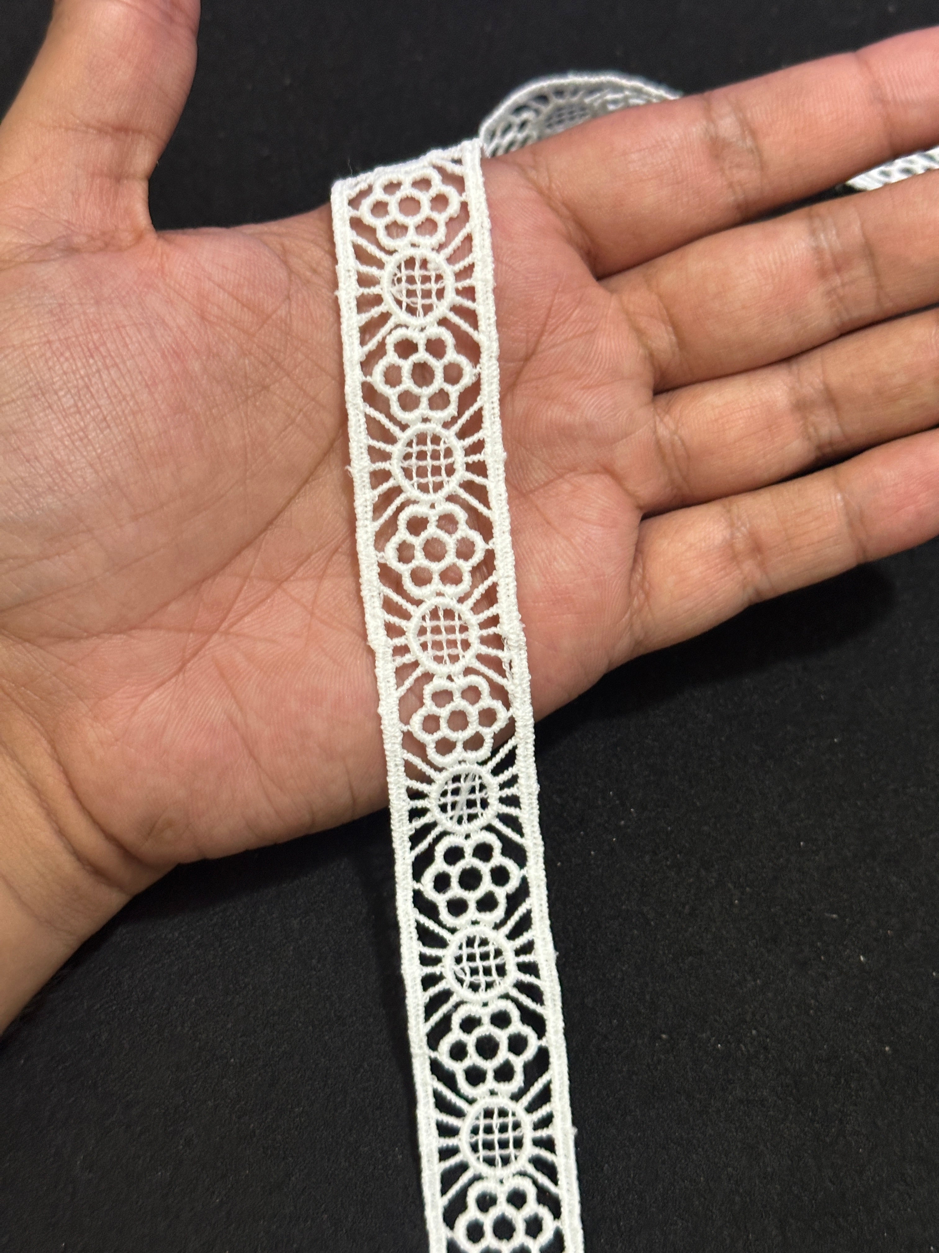 🌿 Milky Border Lace Feeta / Filling –  ( L419 )