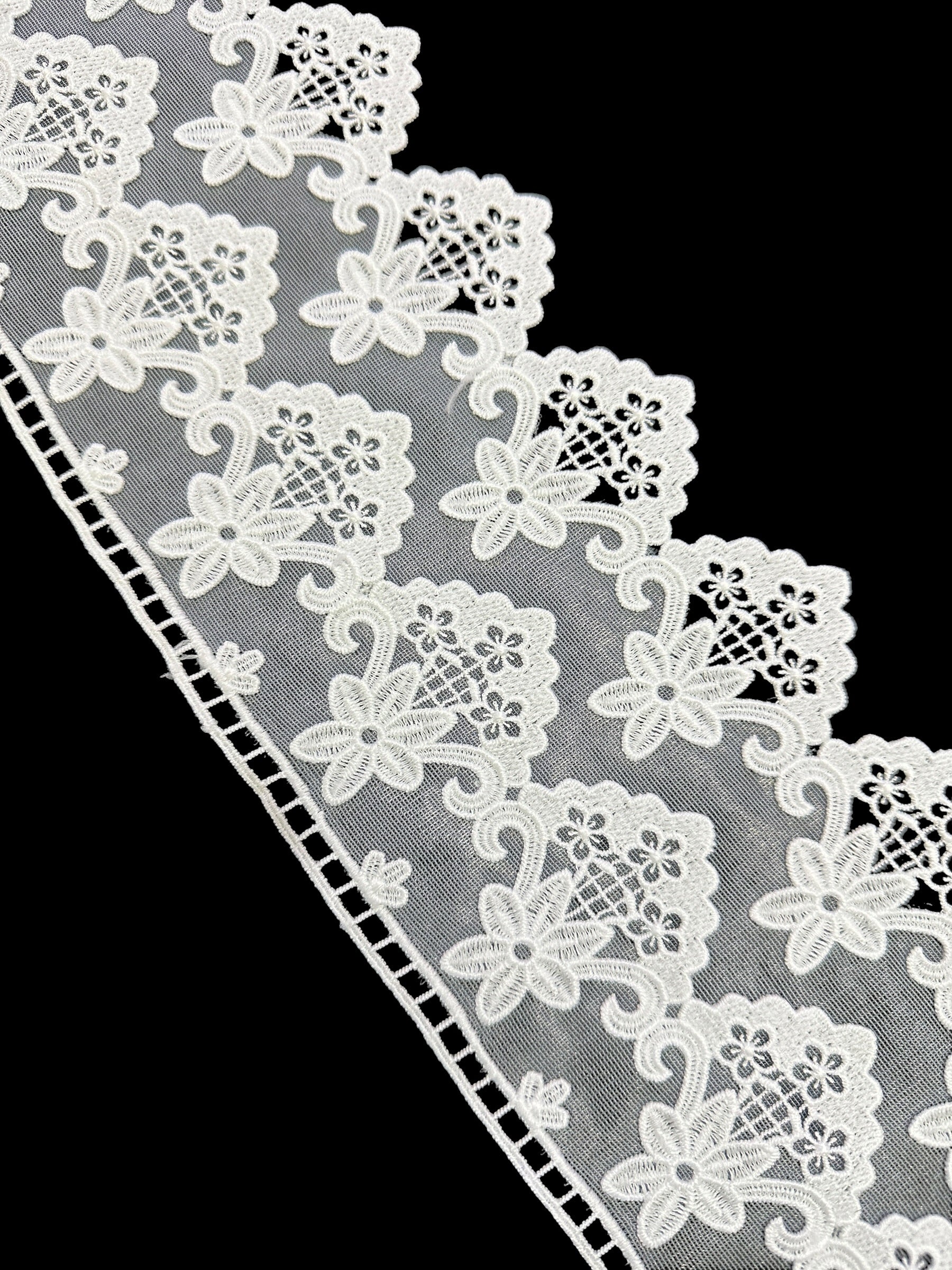 🌿Designer Milky Net Border Lace – Elegant Floral Pattern ( L433 )