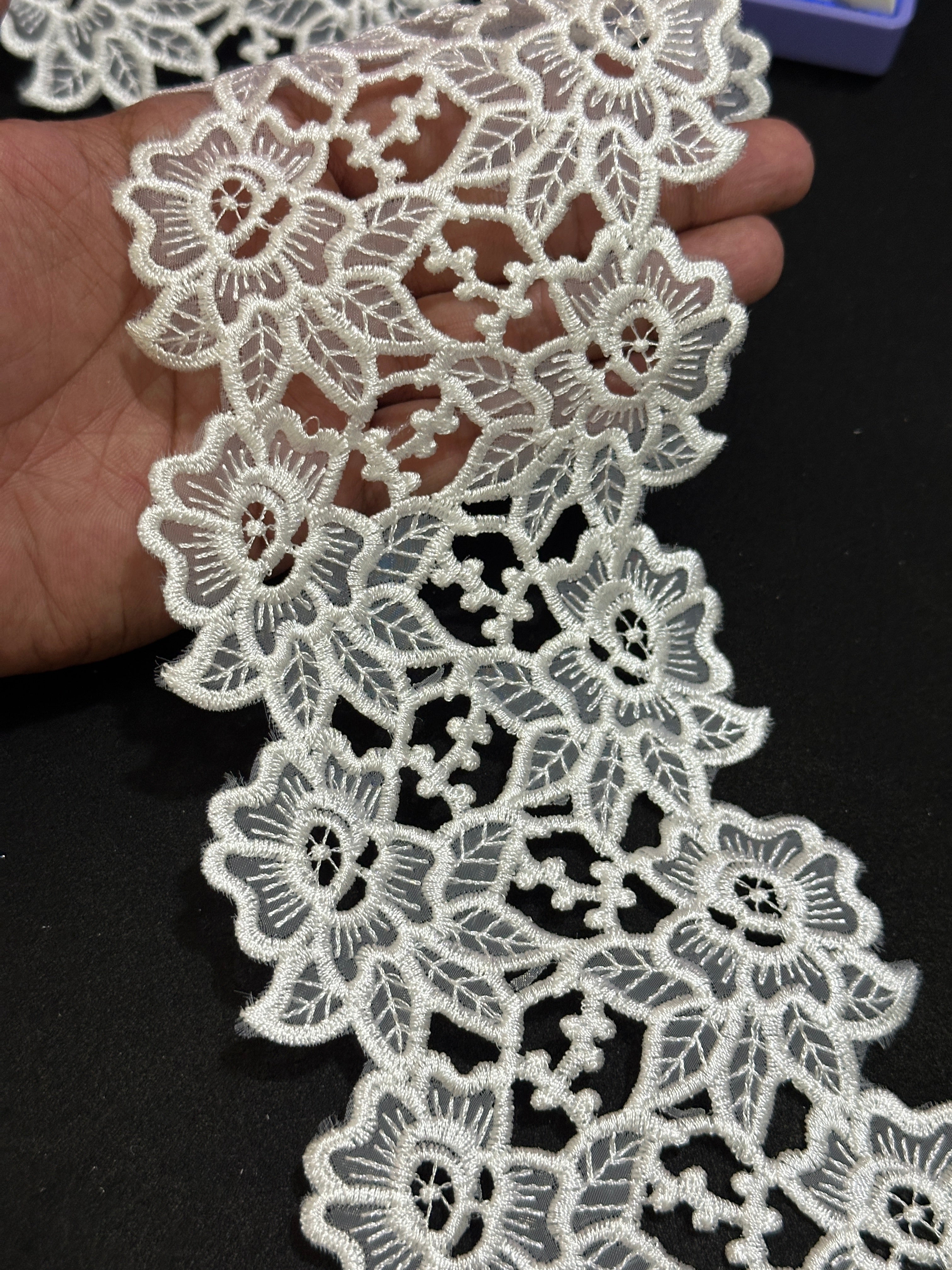 🌿Designer Border Lace – Elegant Floral Pattern ( L461 )