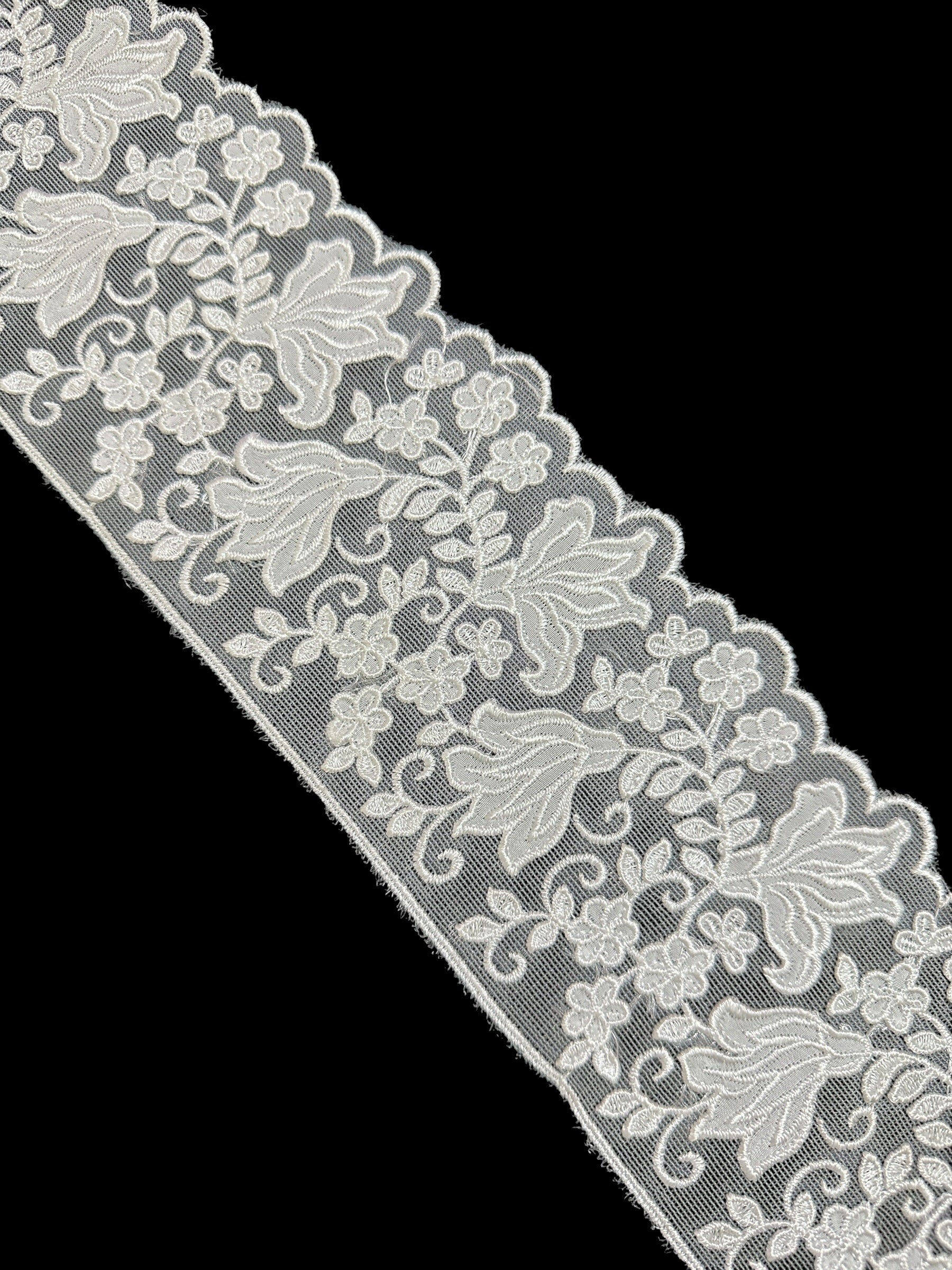 🌿Designer Milky Net Border Lace – Elegant Floral Pattern ( L458 )