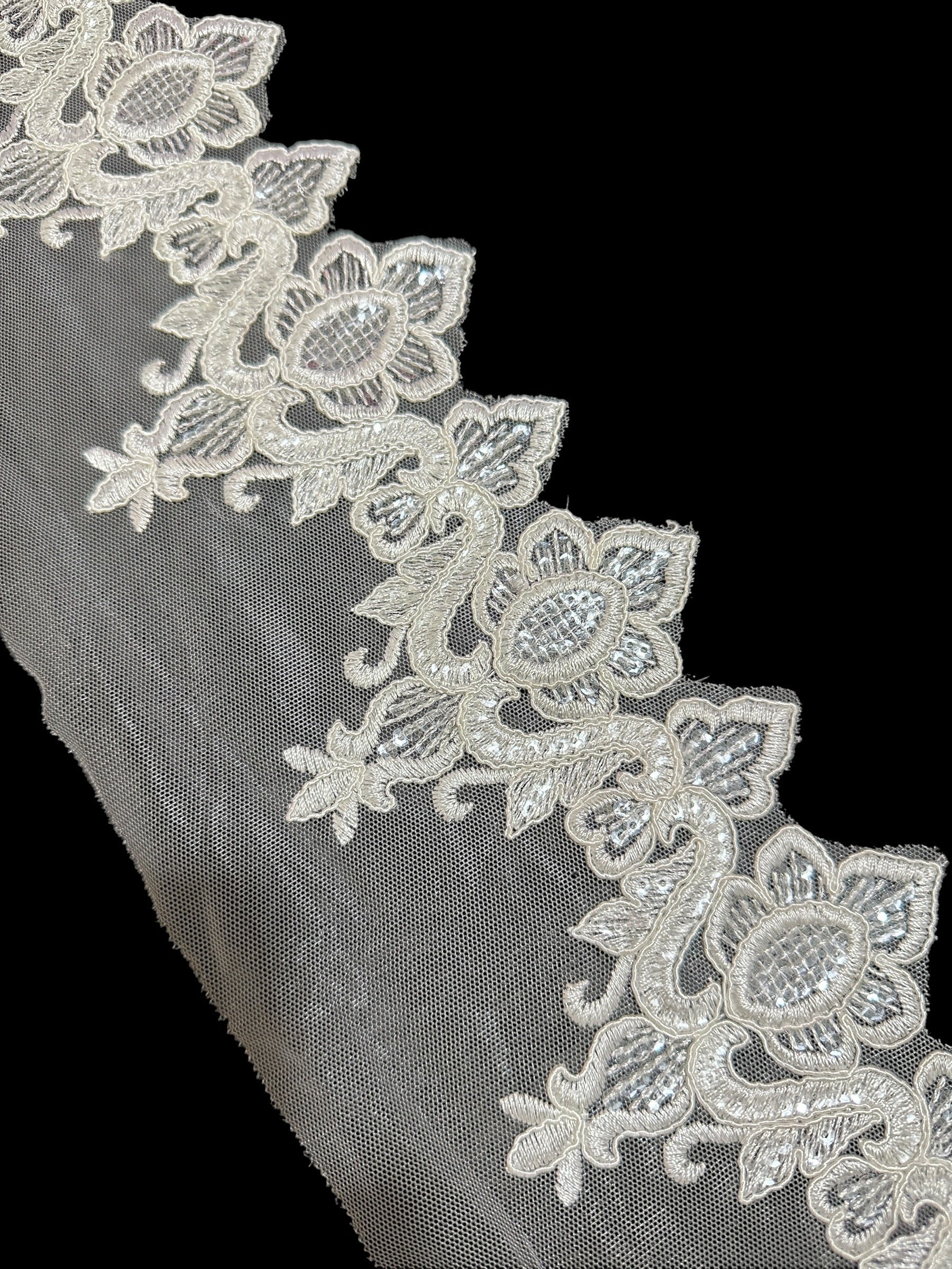 🌿Designer Border Lace – Elegant Floral Pattern ( L456 )