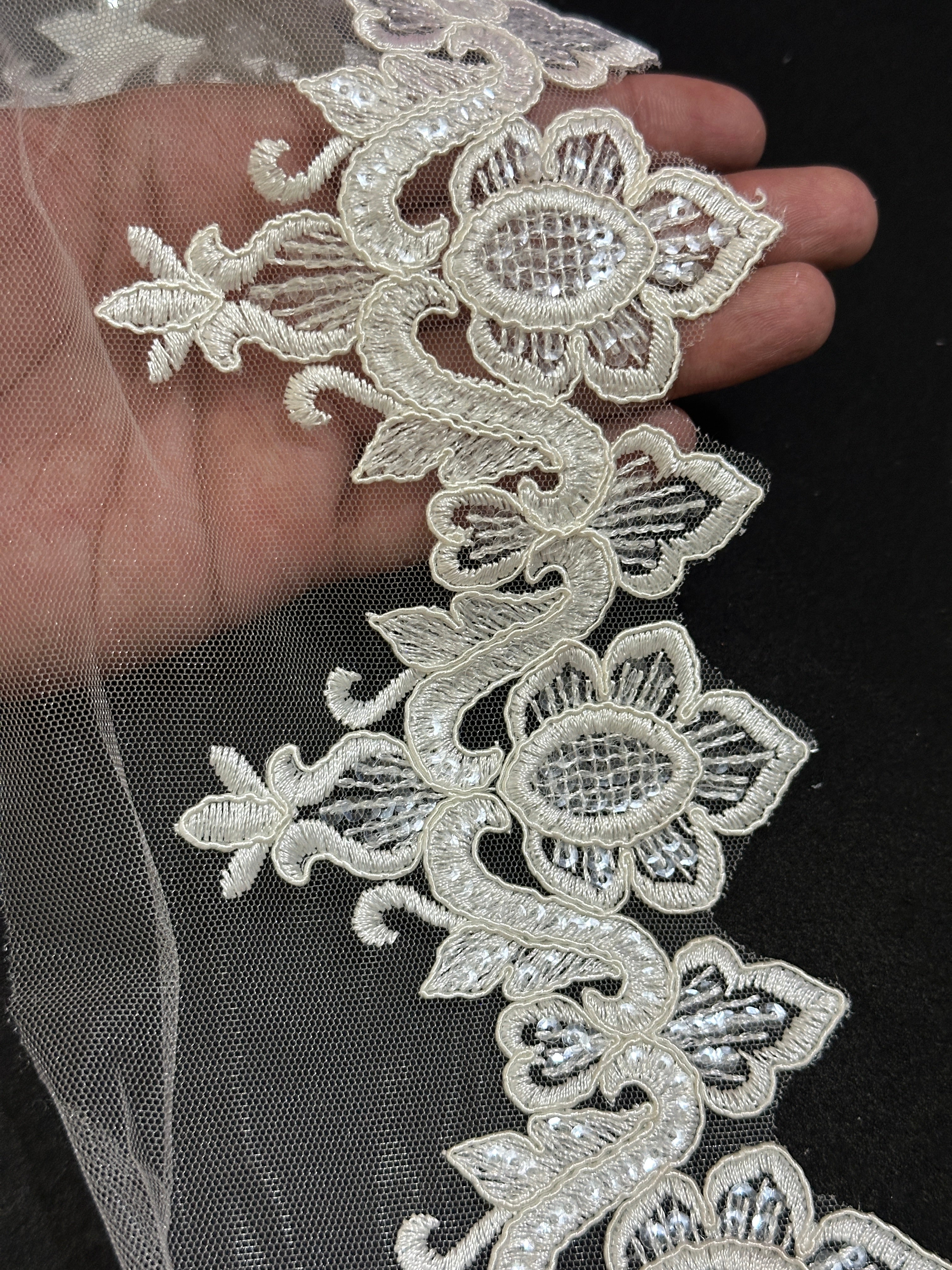 🌿Designer Border Lace – Elegant Floral Pattern ( L456 )