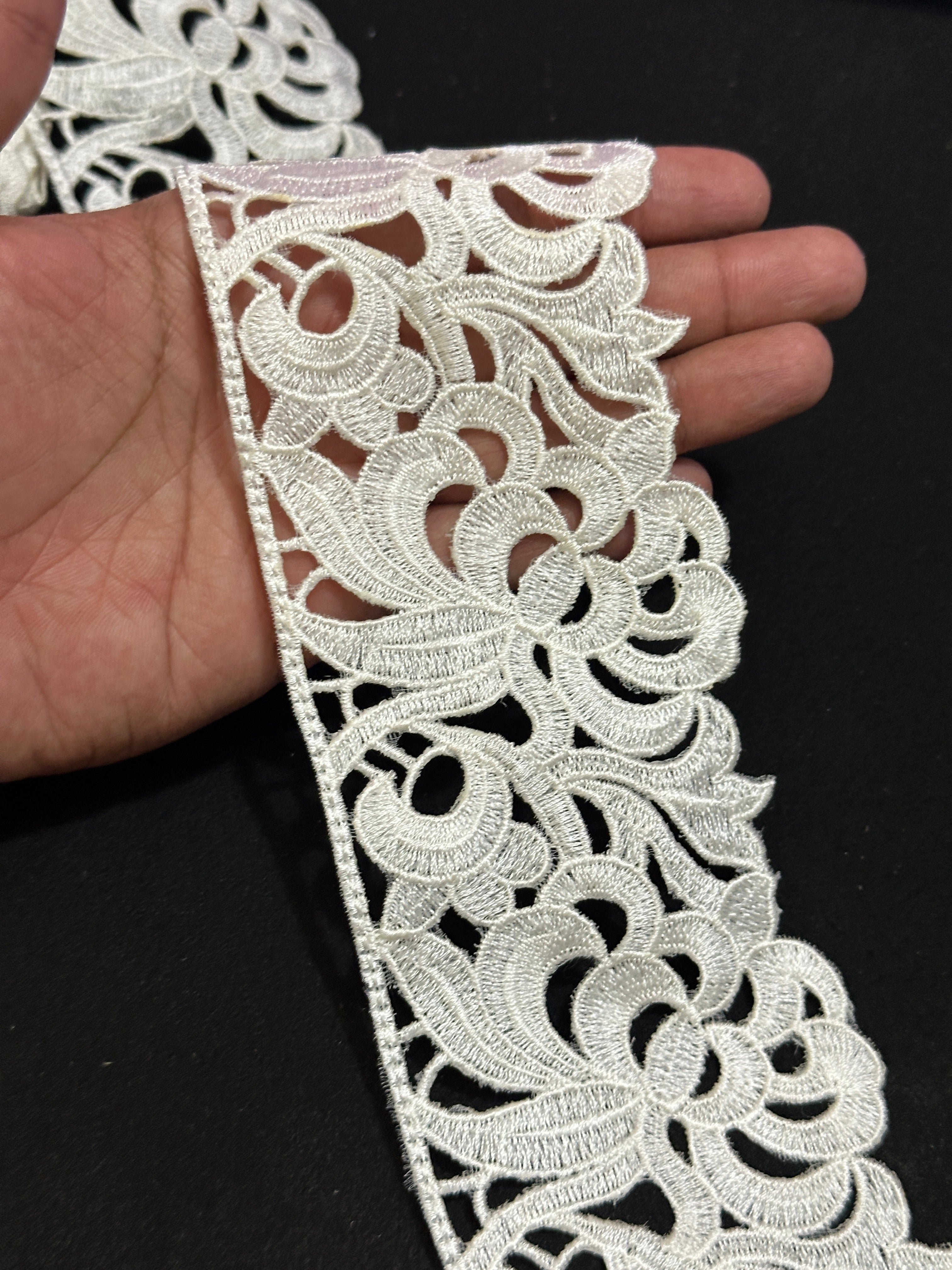 🌿Designer  Border Lace – Elegant Floral Pattern ( L452 )