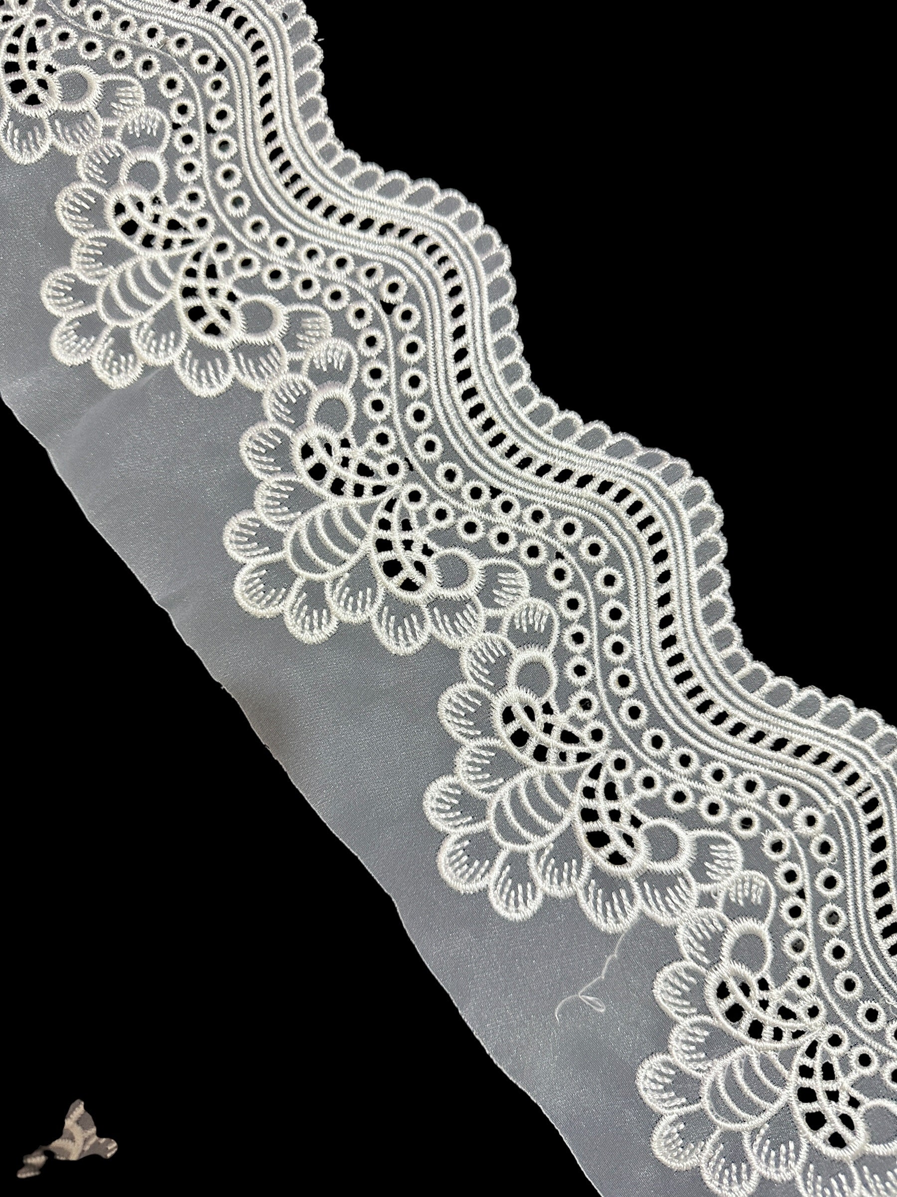 🌿Designer organza Border Lace – Elegant Floral Pattern ( L451 )