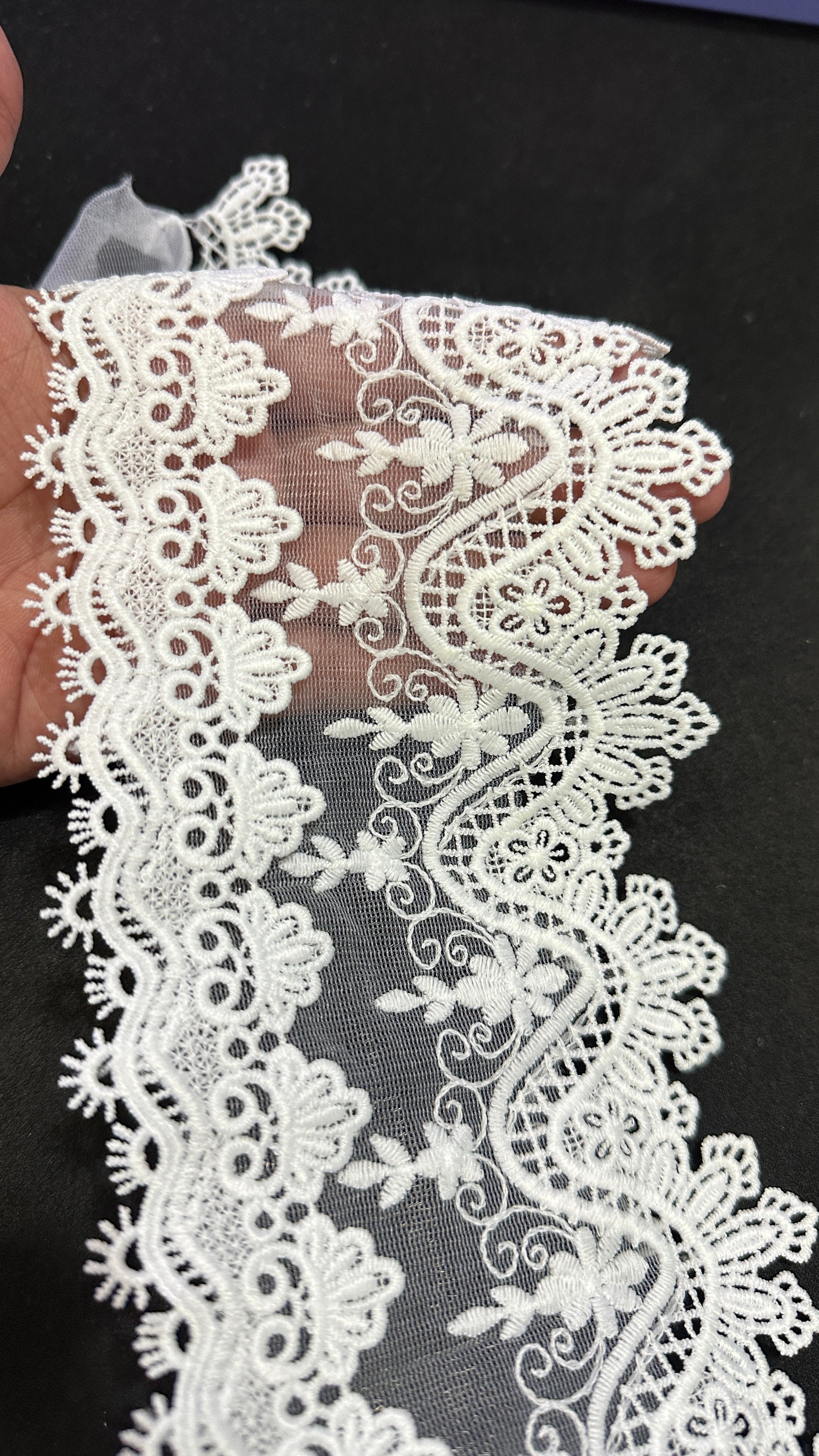 🌿Designer Milky Net Border Lace – Elegant Floral Pattern ( L521 )