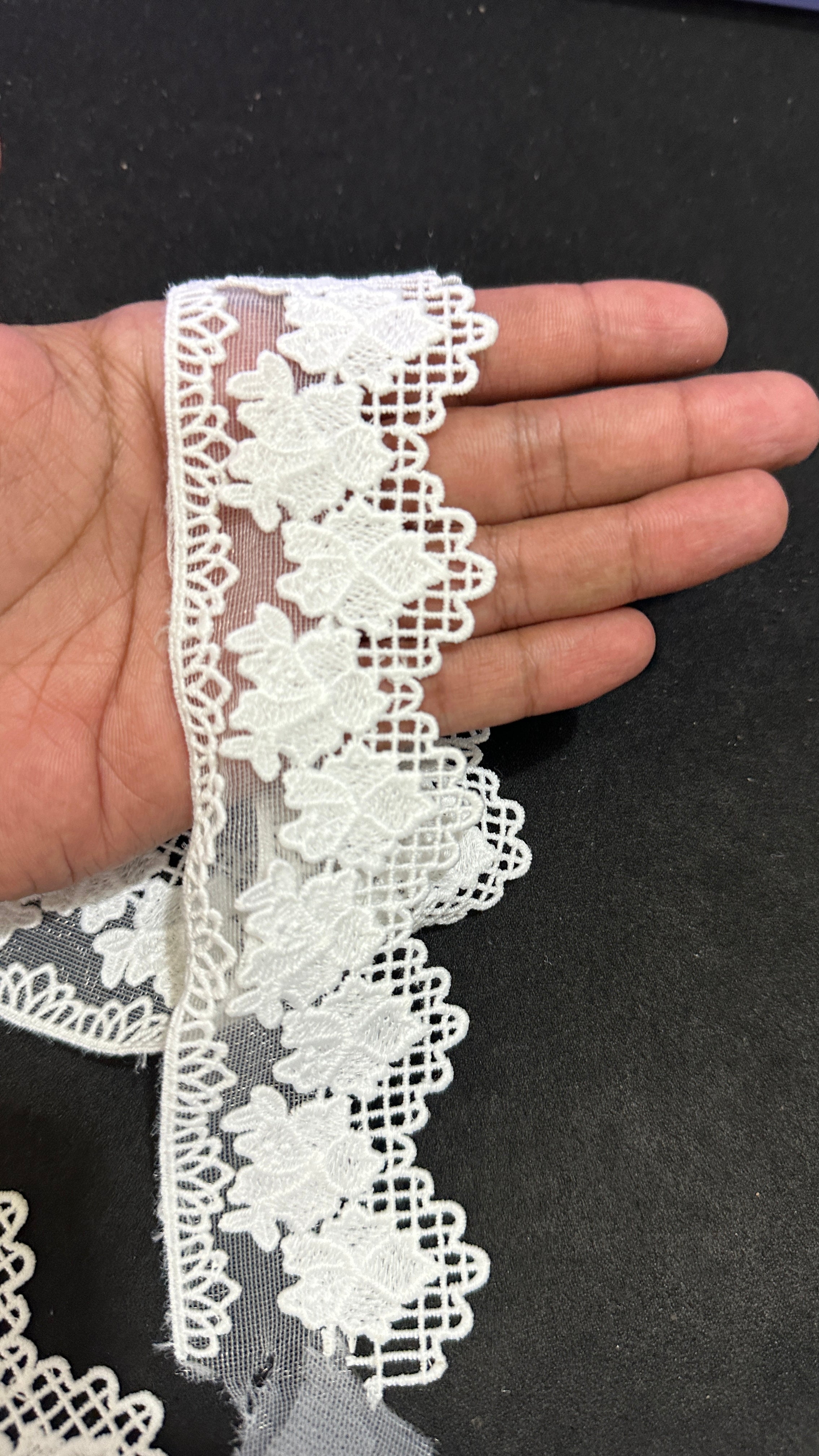 🌿Designer Milky Net Border Lace – Elegant Floral Pattern ( L522 )