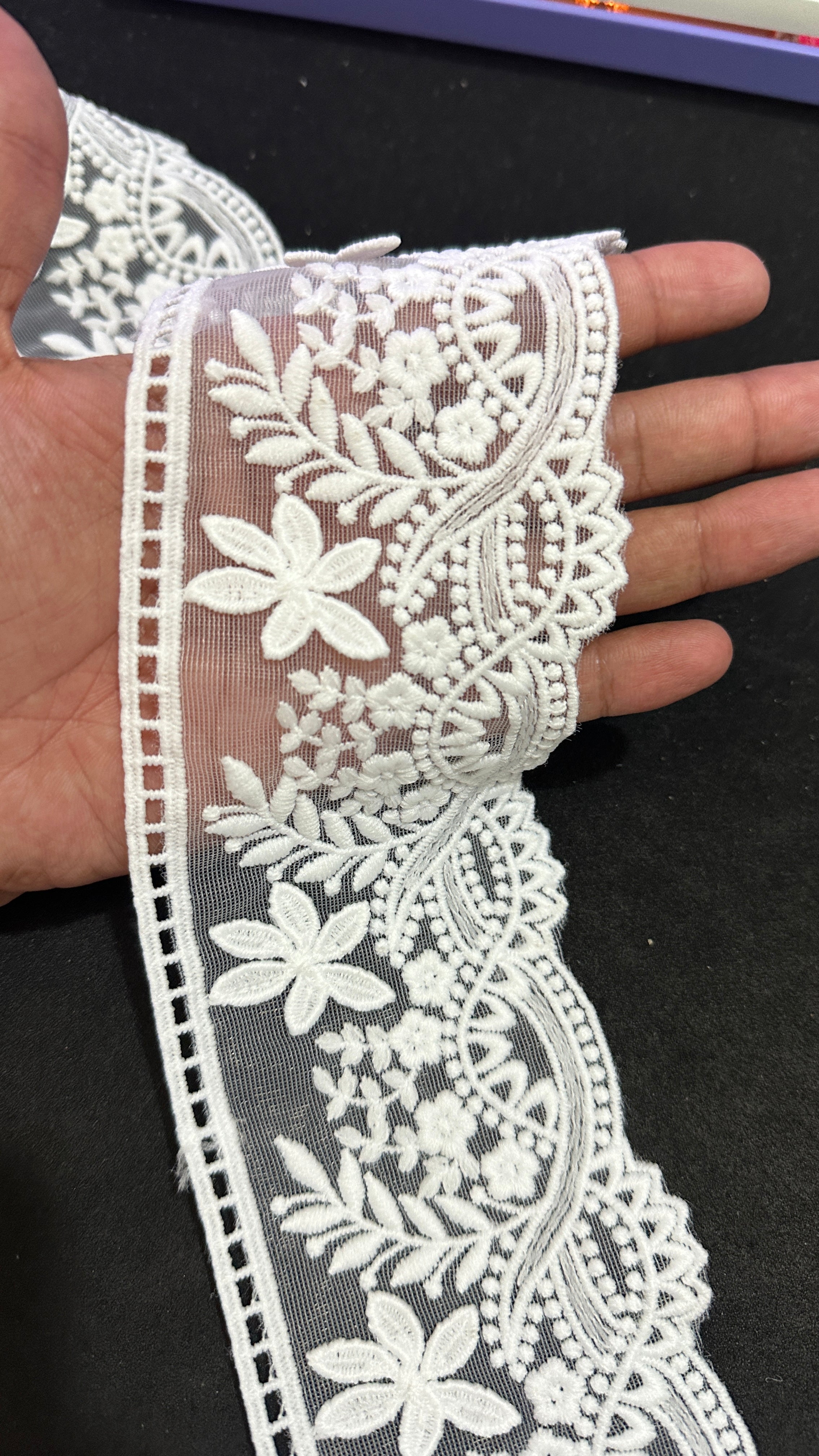 🌿Designer Milky Net Border Lace – Elegant Floral Pattern ( L532 )