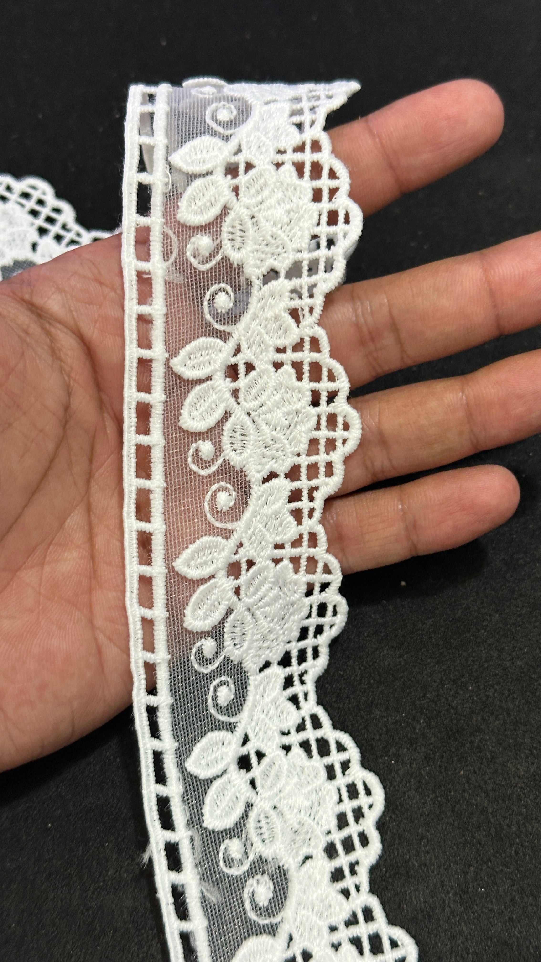 🌿Designer Milky Net Border Lace – Elegant Floral Pattern ( L540 )