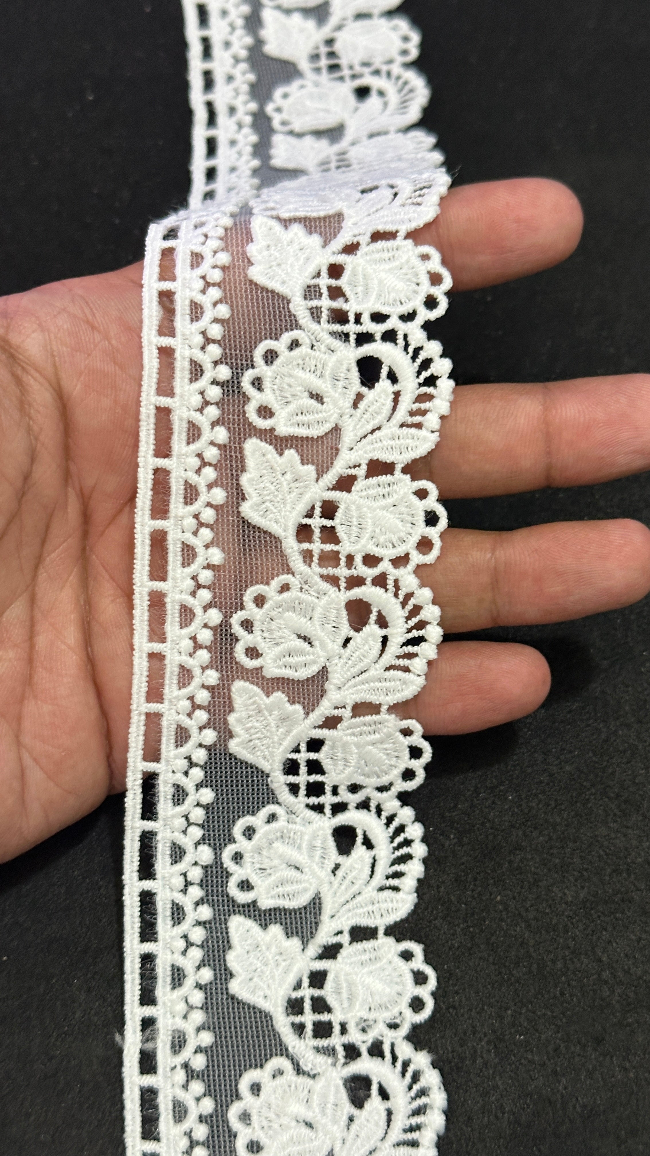 🌿Designer Milky Net Border Lace – Elegant Floral Pattern ( L541 )