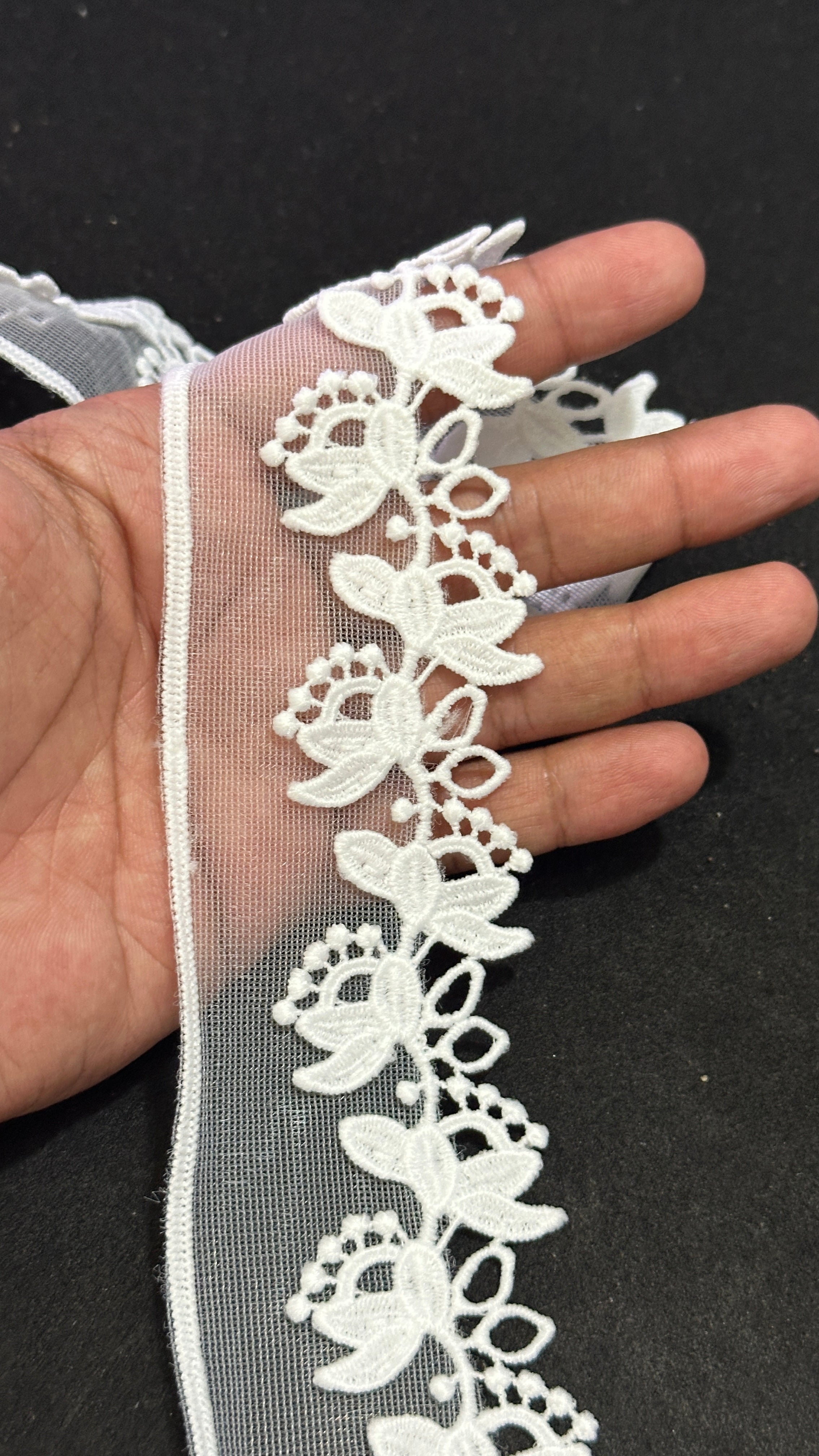 🌿Designer Milky Net Border Lace – Elegant Floral Pattern ( L542 )