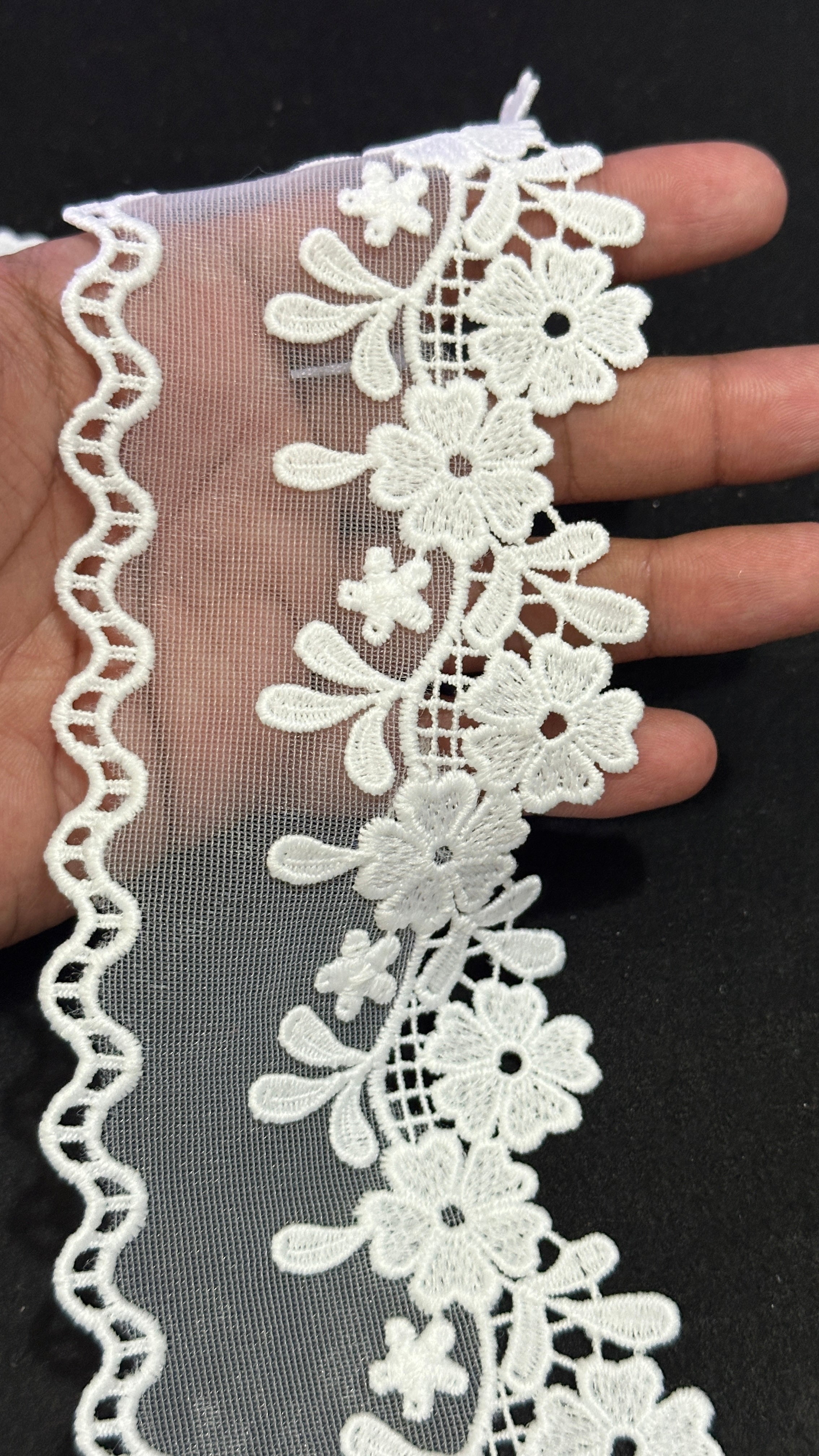 🌿Designer Milky Net Border Lace – Elegant Floral Pattern ( L544 )