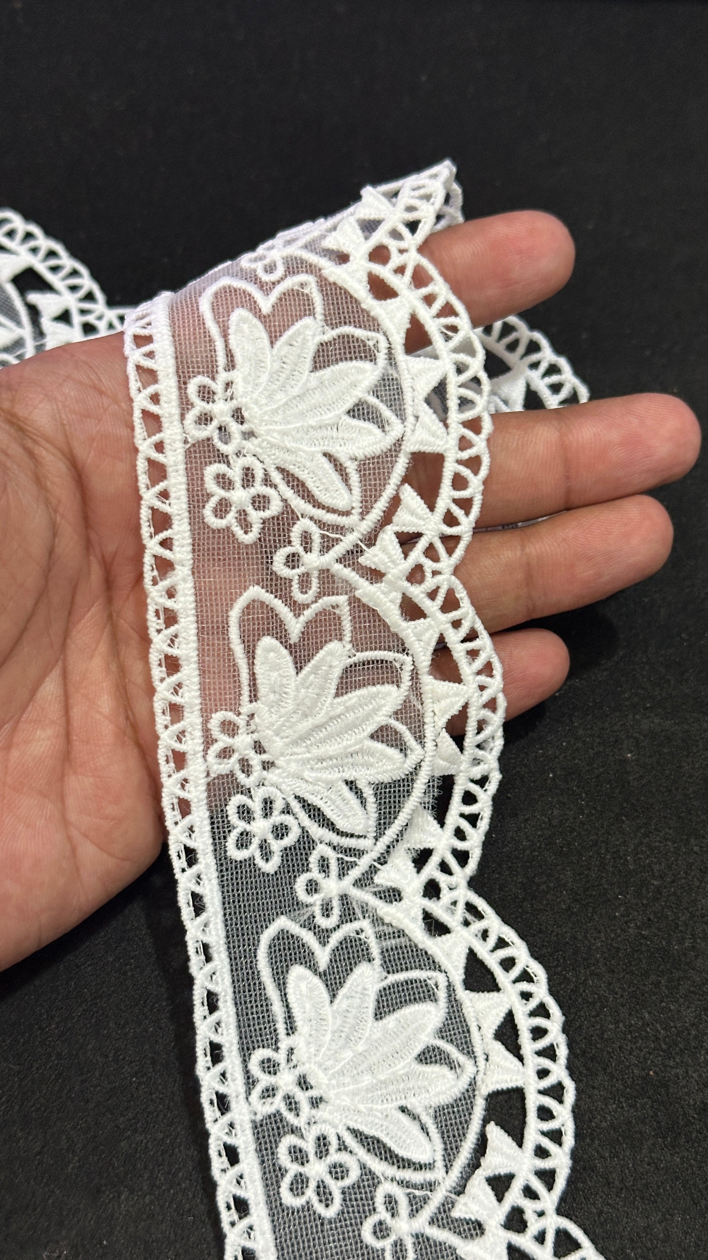 🌿Designer Milky Net Border Lace – Elegant Floral Pattern ( L547 )