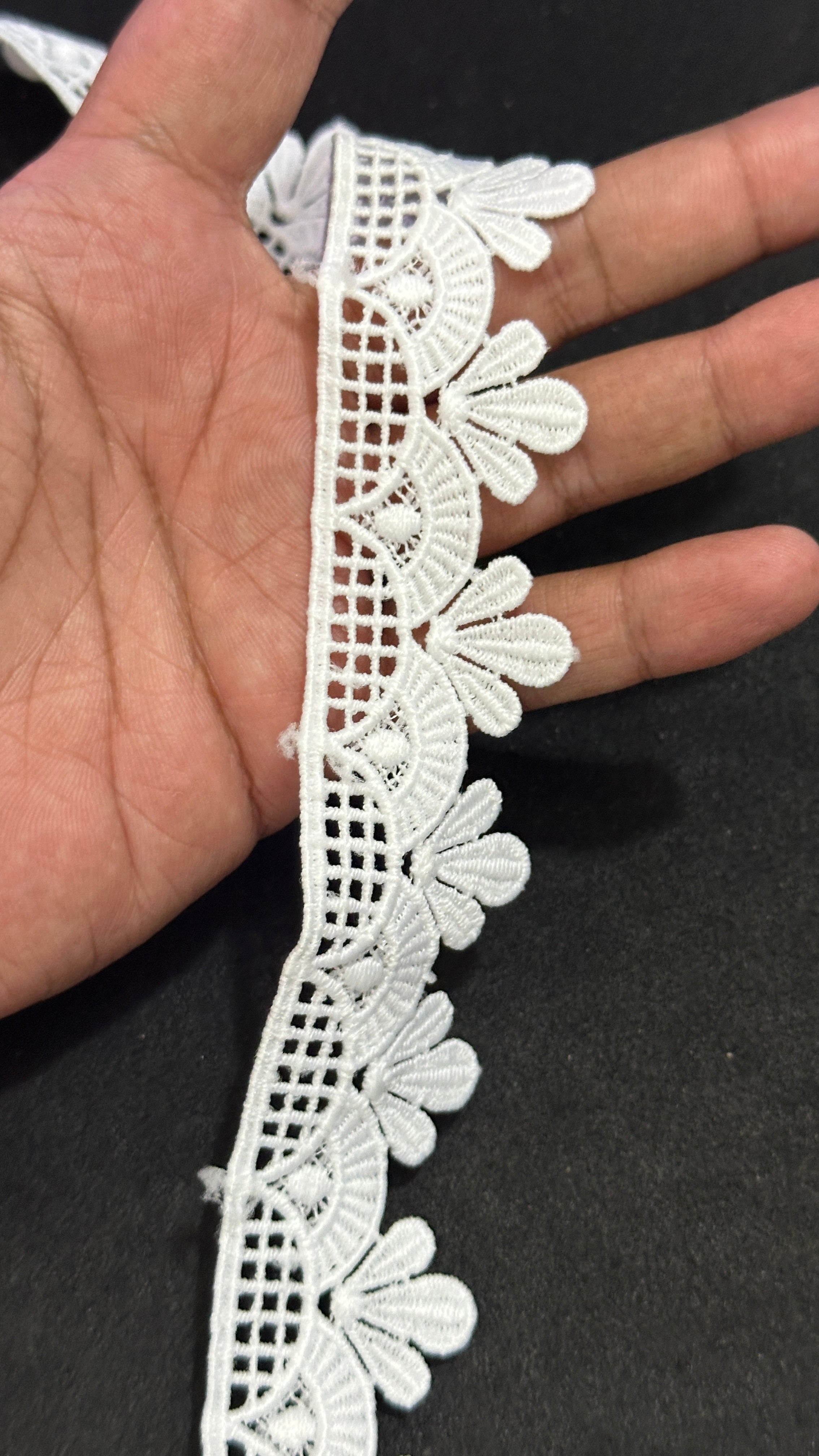 🌿Milky Lace / Dupatta Size - ( L497 )