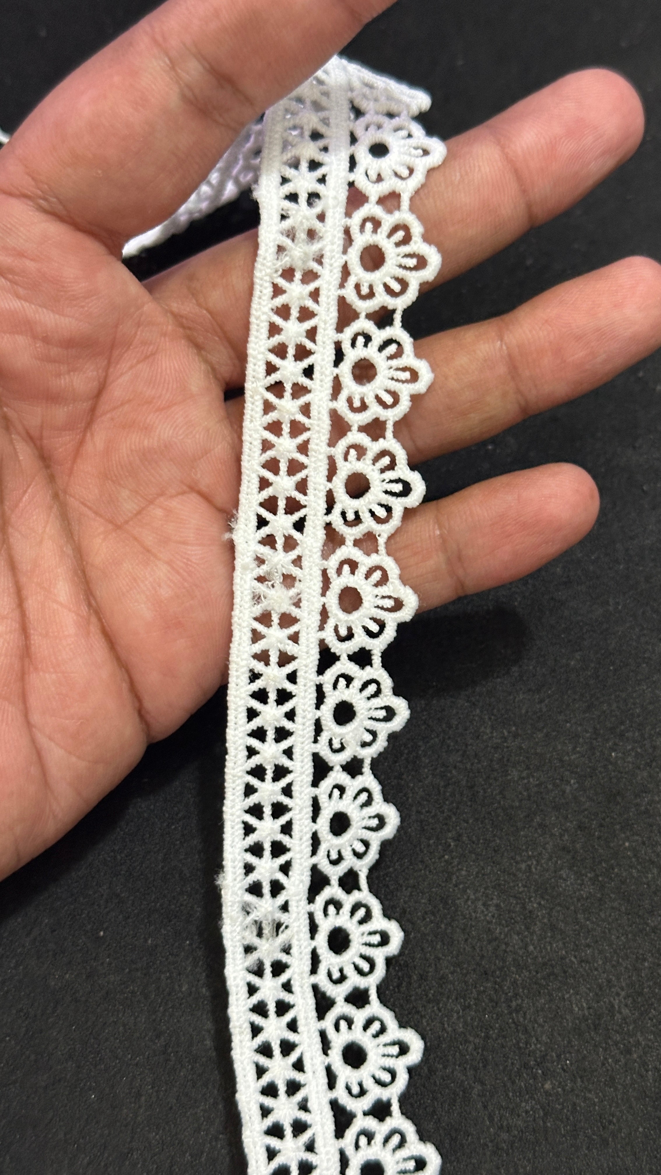 🌿Milky Lace / Dupatta Size - ( L500 )